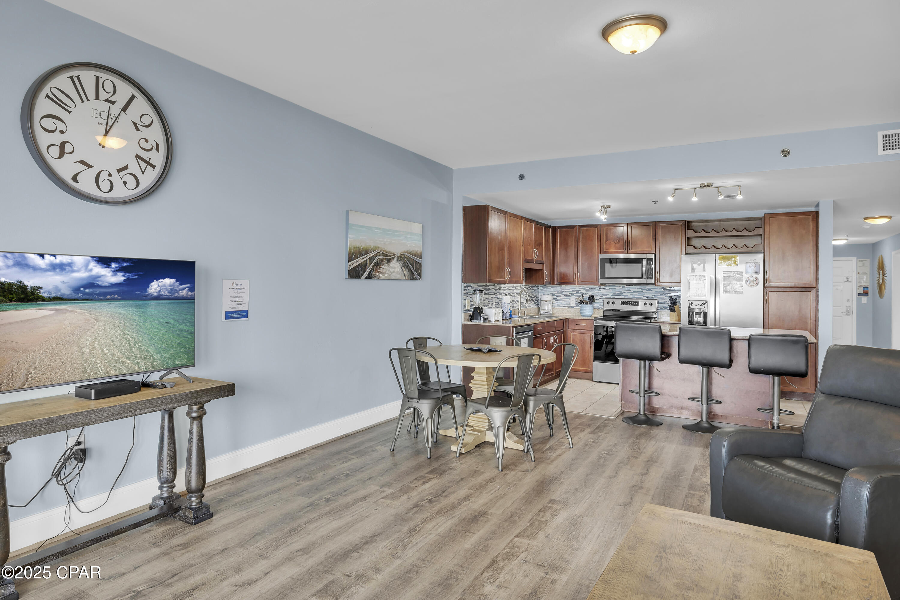 9860 S Thomas Drive 921