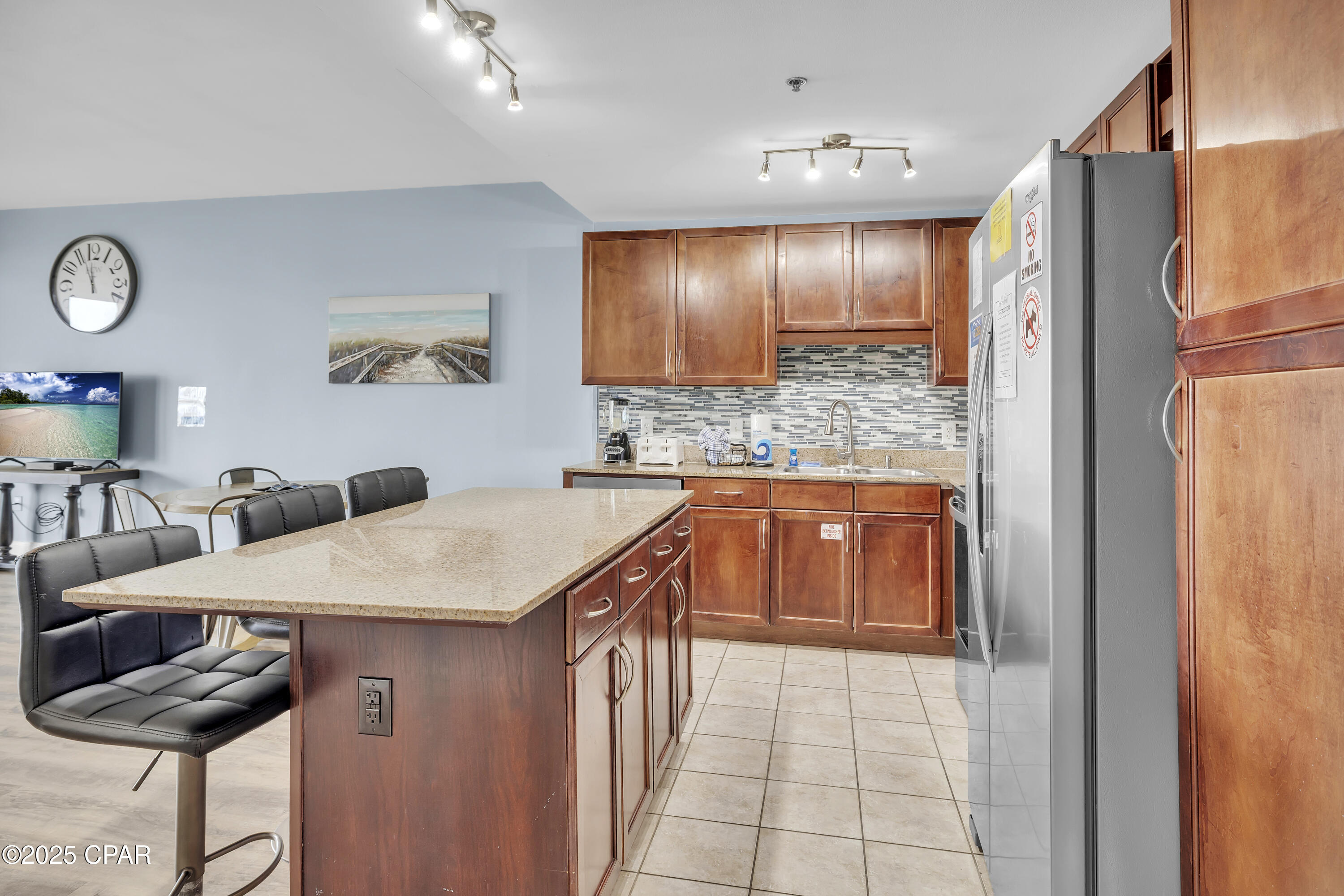 9860 S Thomas Drive 921