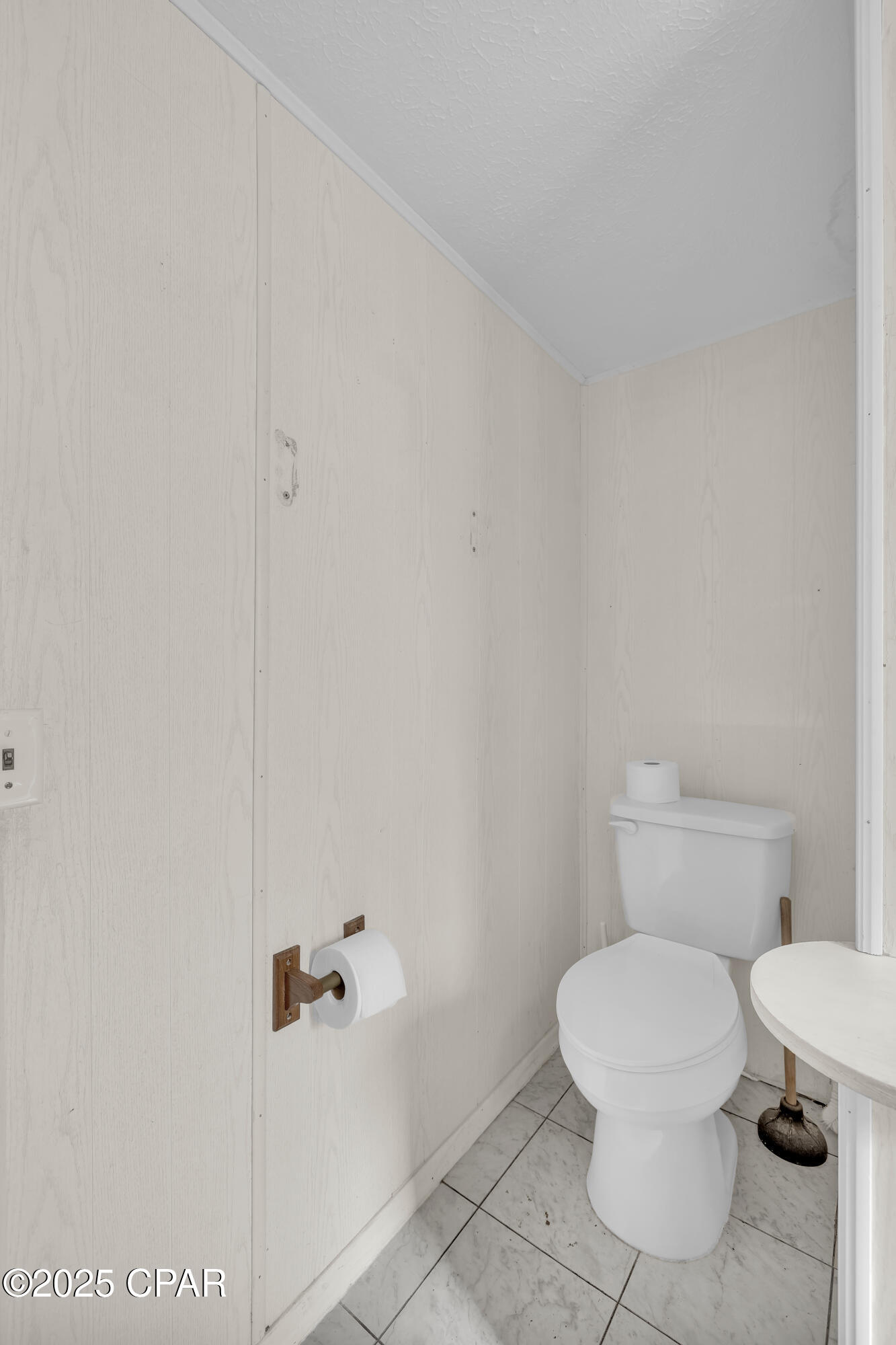 2518 Shady Oak Court