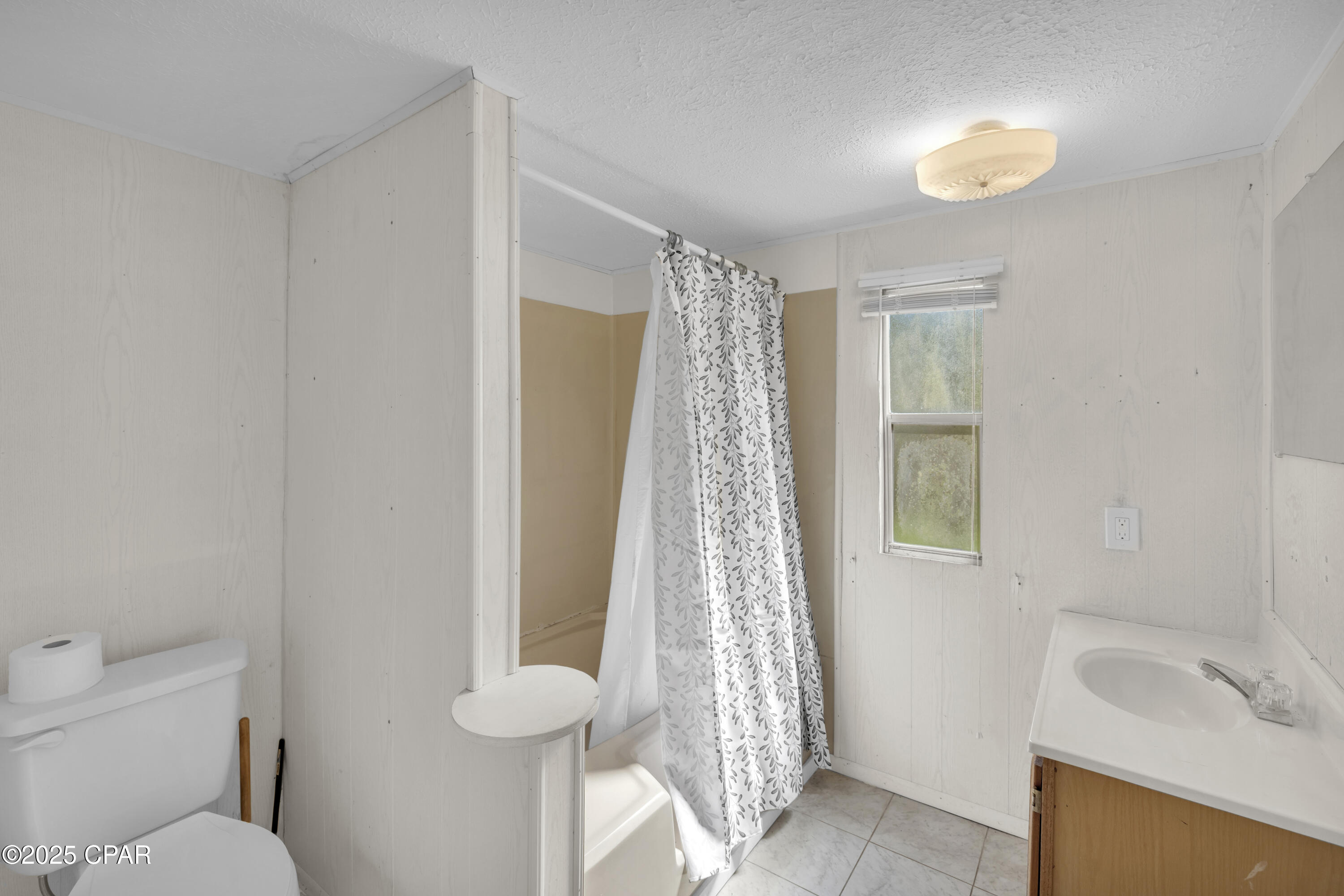 2518 Shady Oak Court