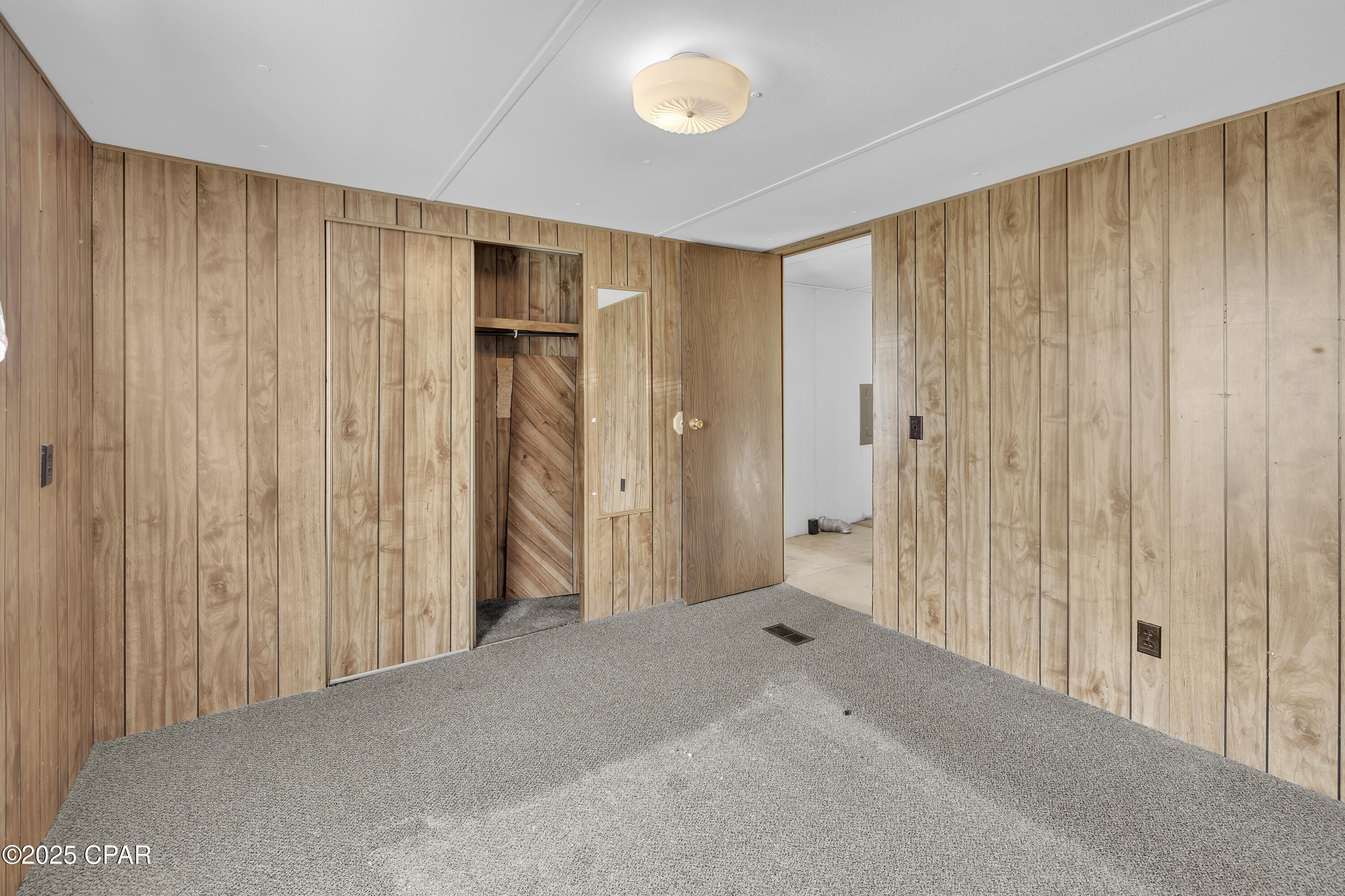 2518 Shady Oak Court