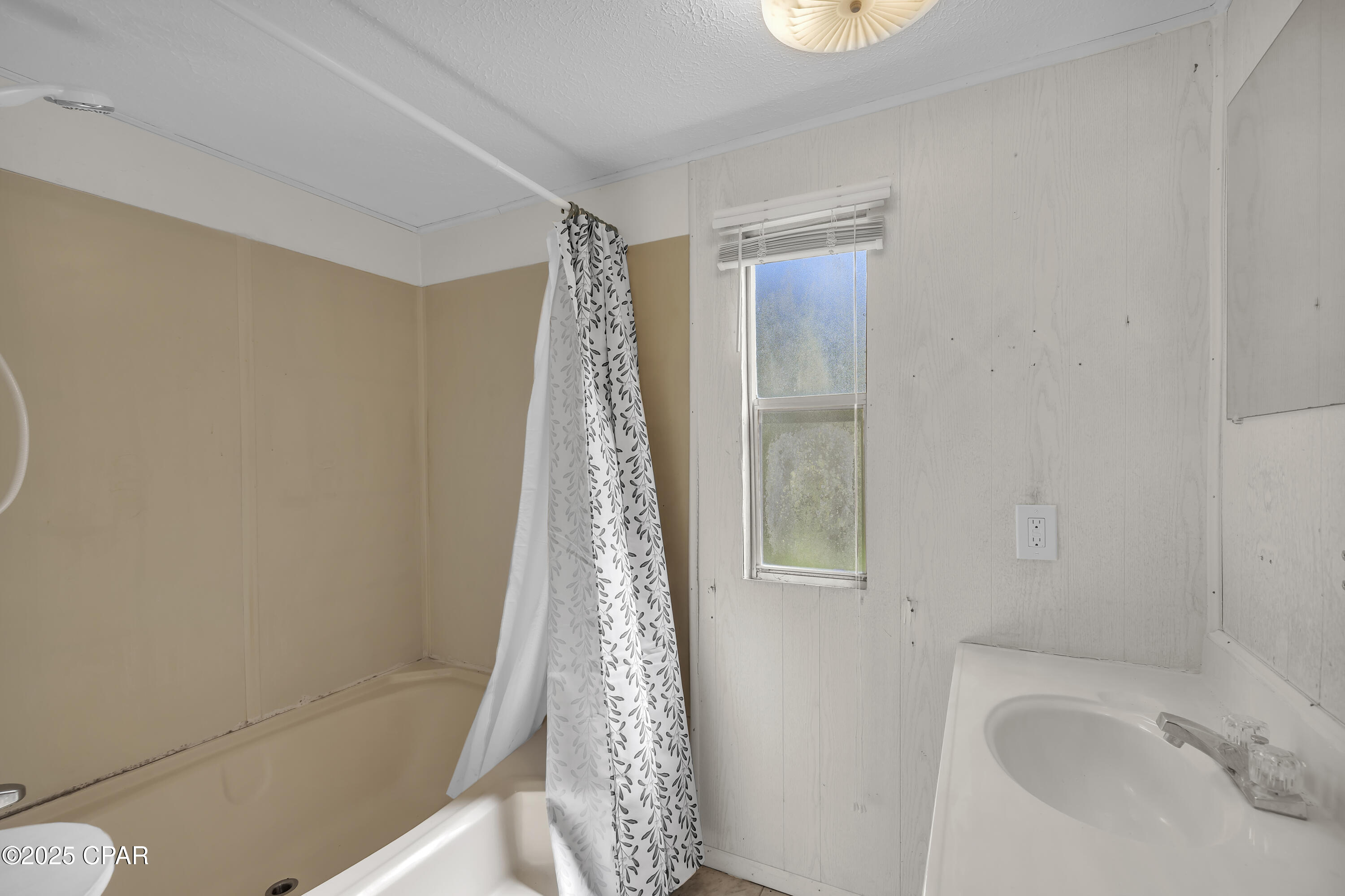 2518 Shady Oak Court