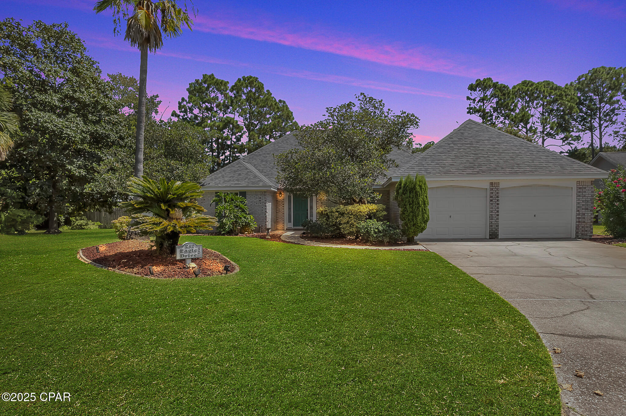 242 E Eagle Drive