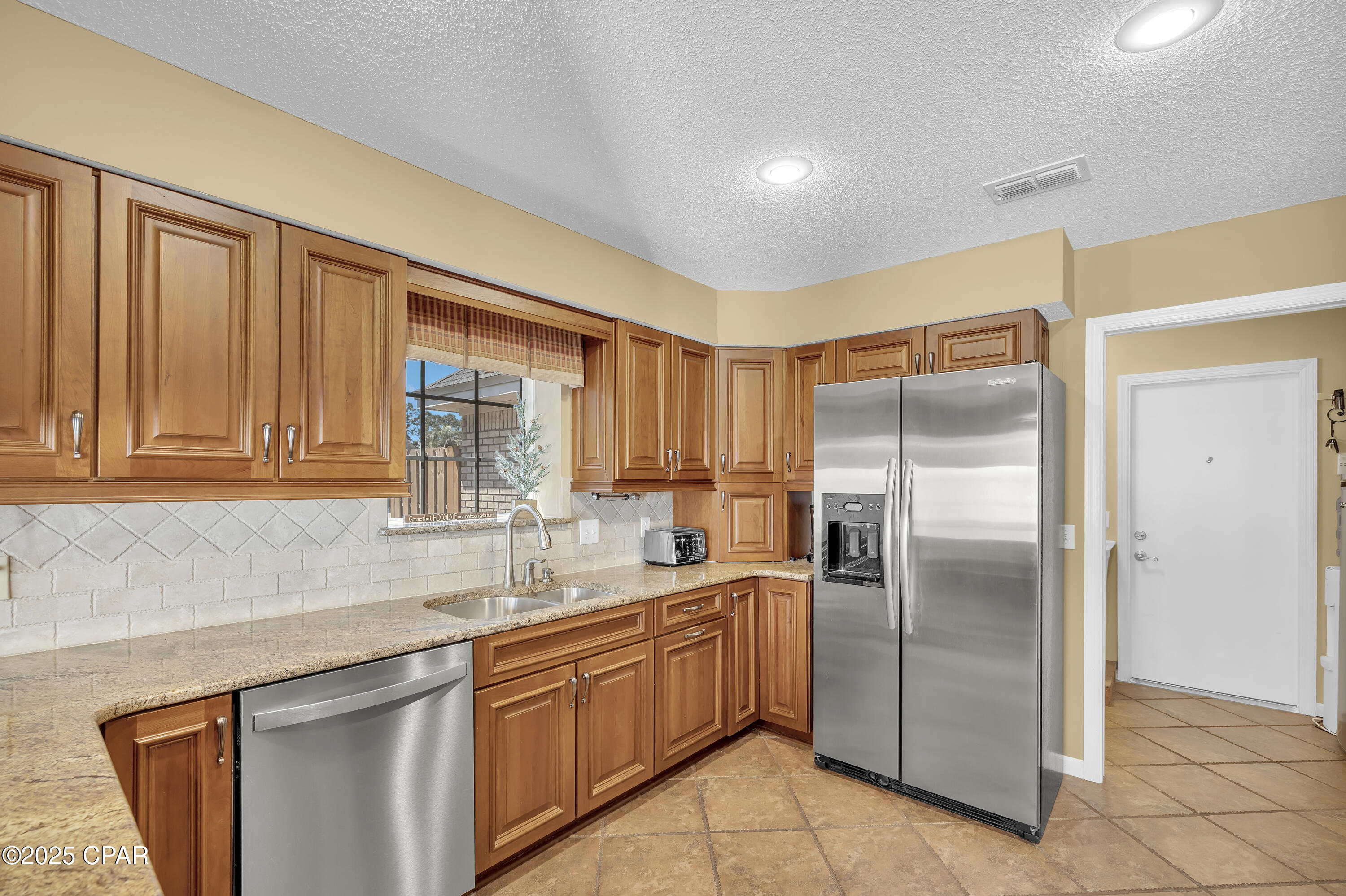 242 E Eagle Drive