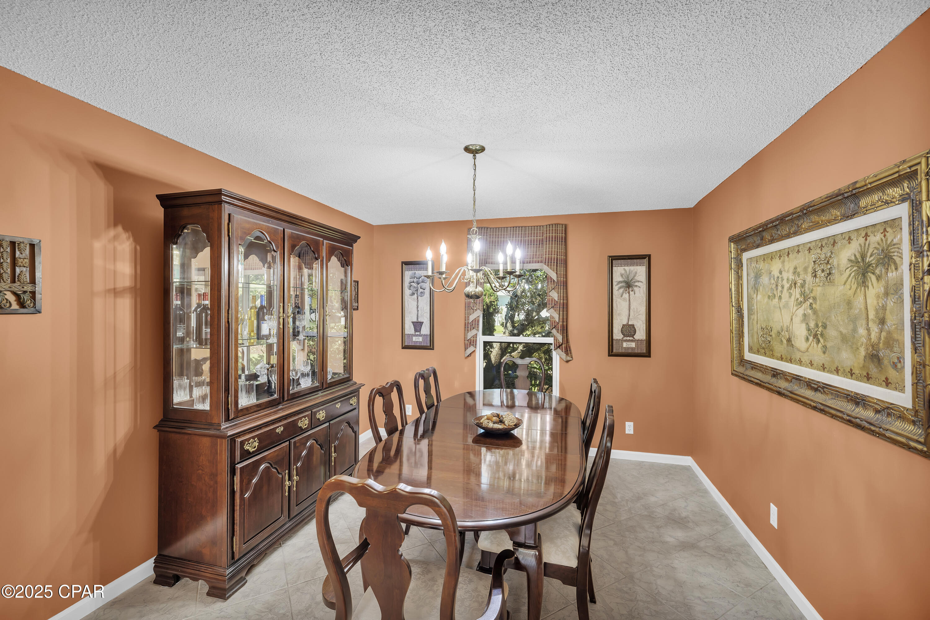 242 E Eagle Drive
