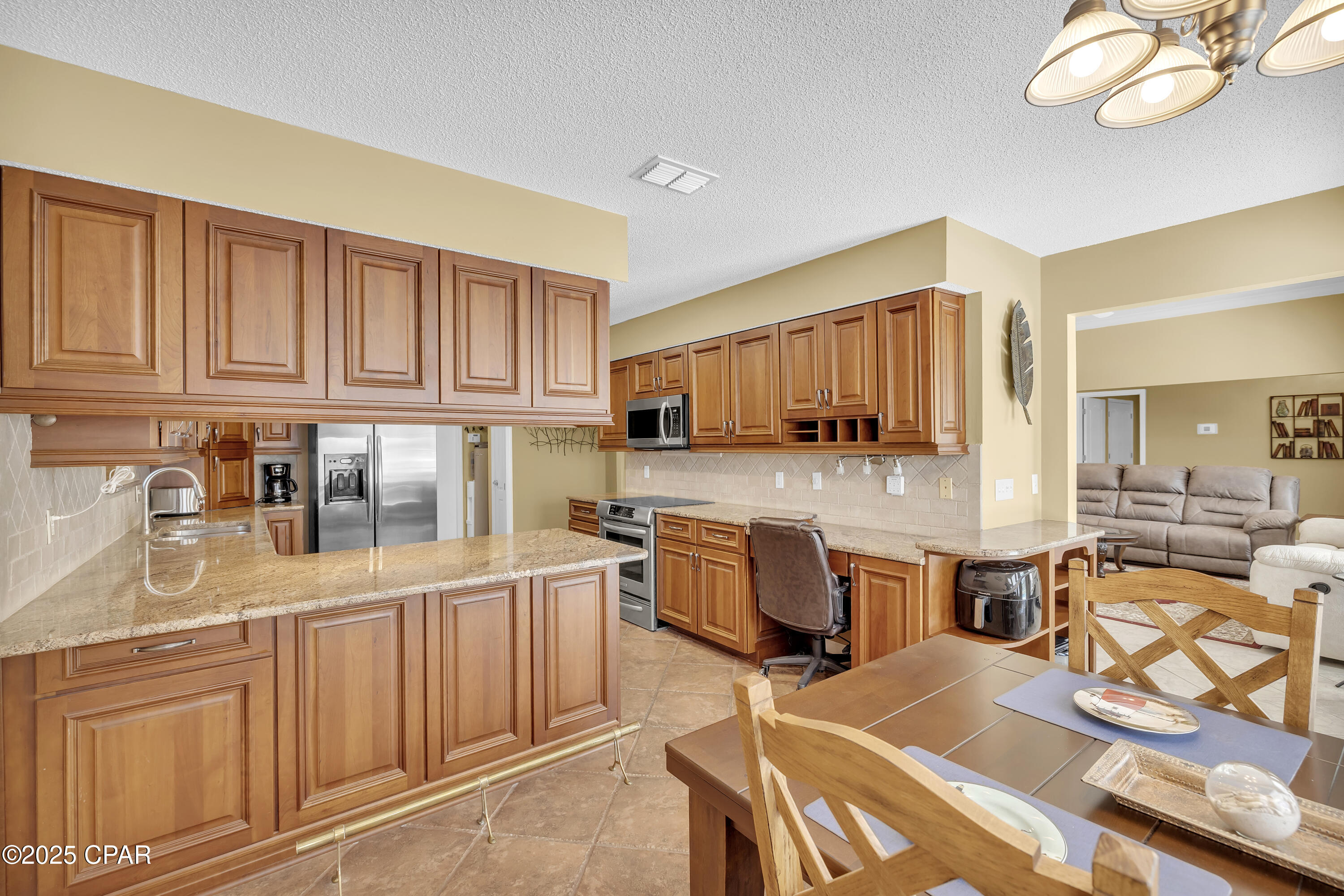 242 E Eagle Drive