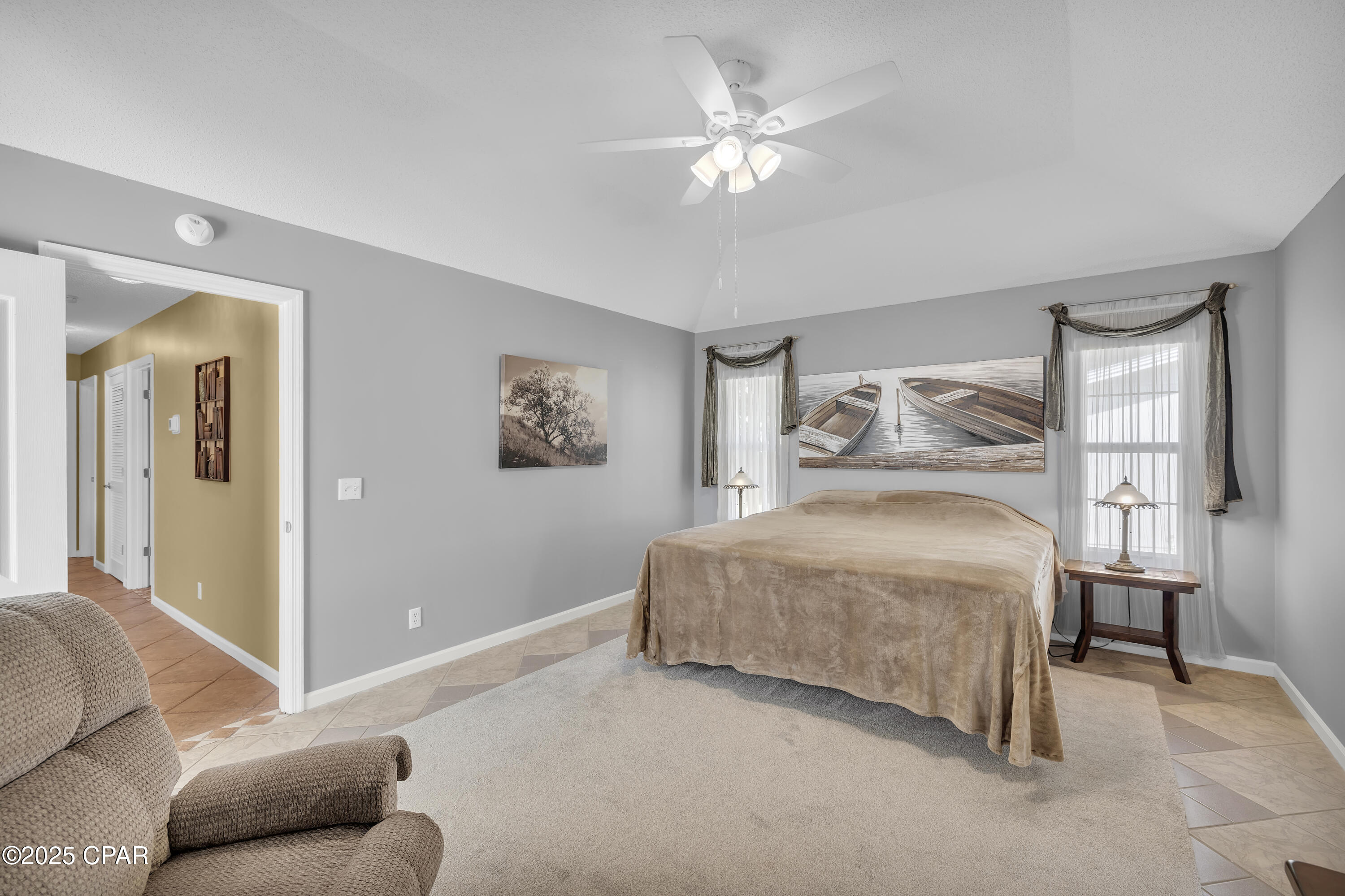 242 E Eagle Drive