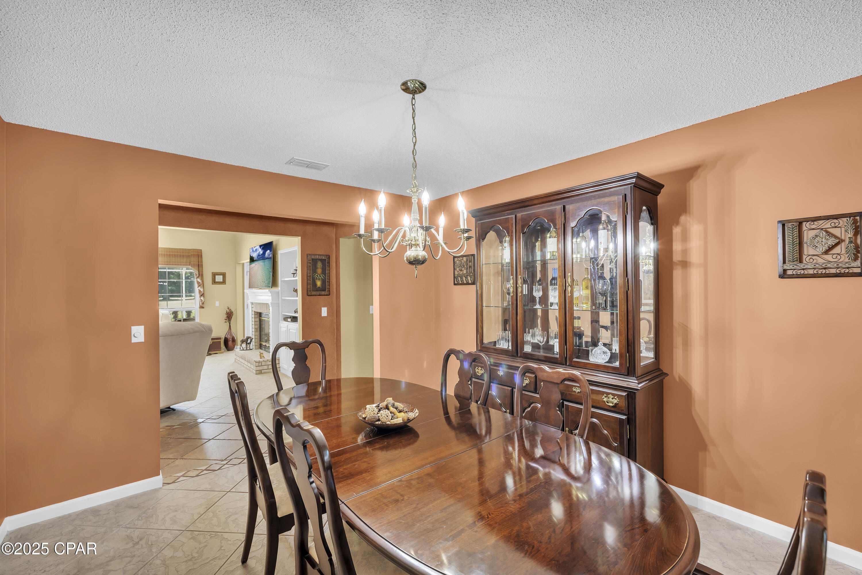 242 E Eagle Drive