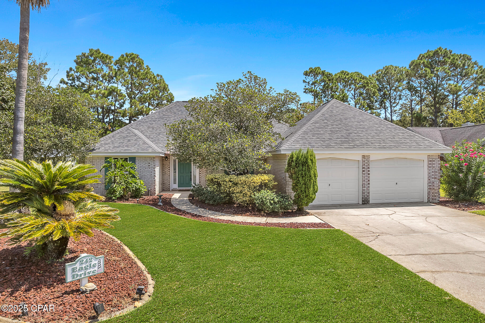 242 E Eagle Drive