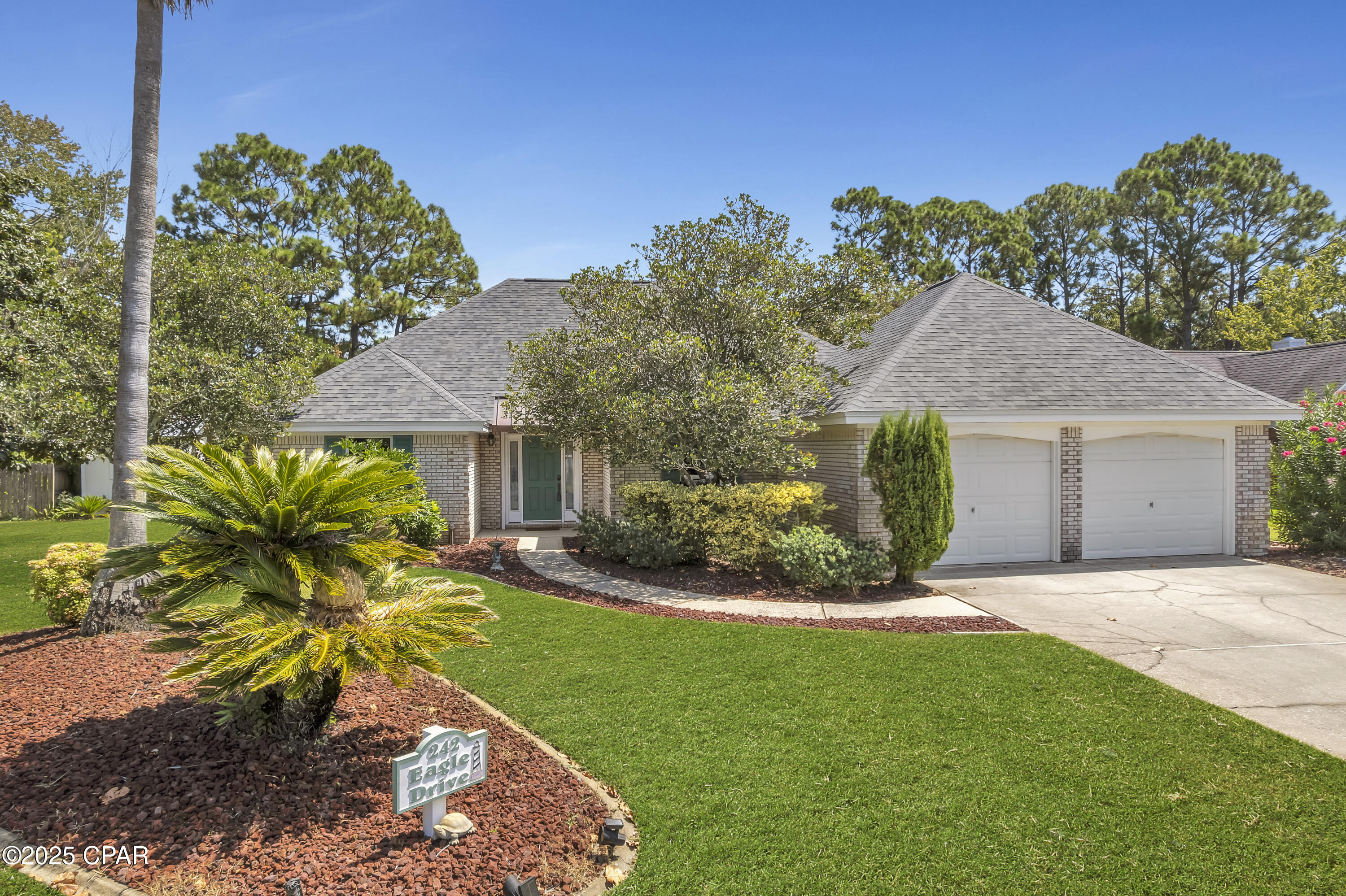 242 E Eagle Drive