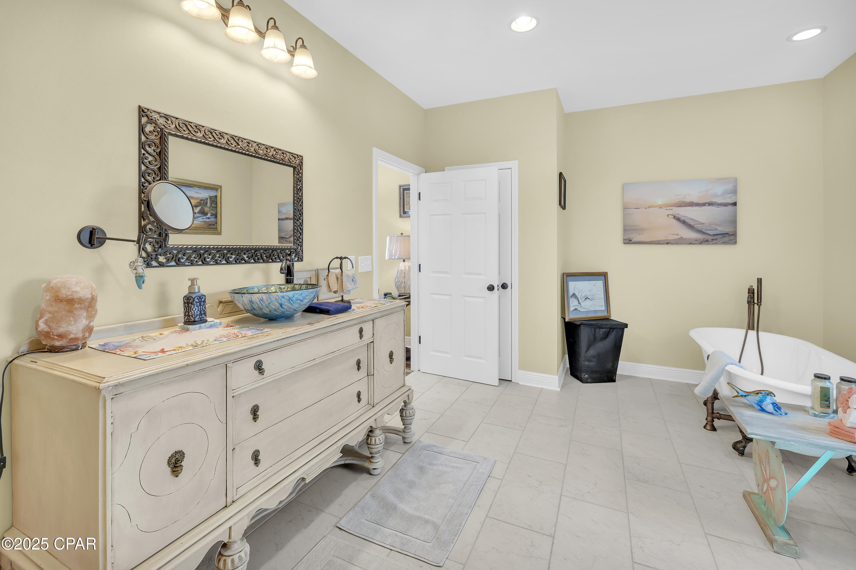 3530 Treasure Circle