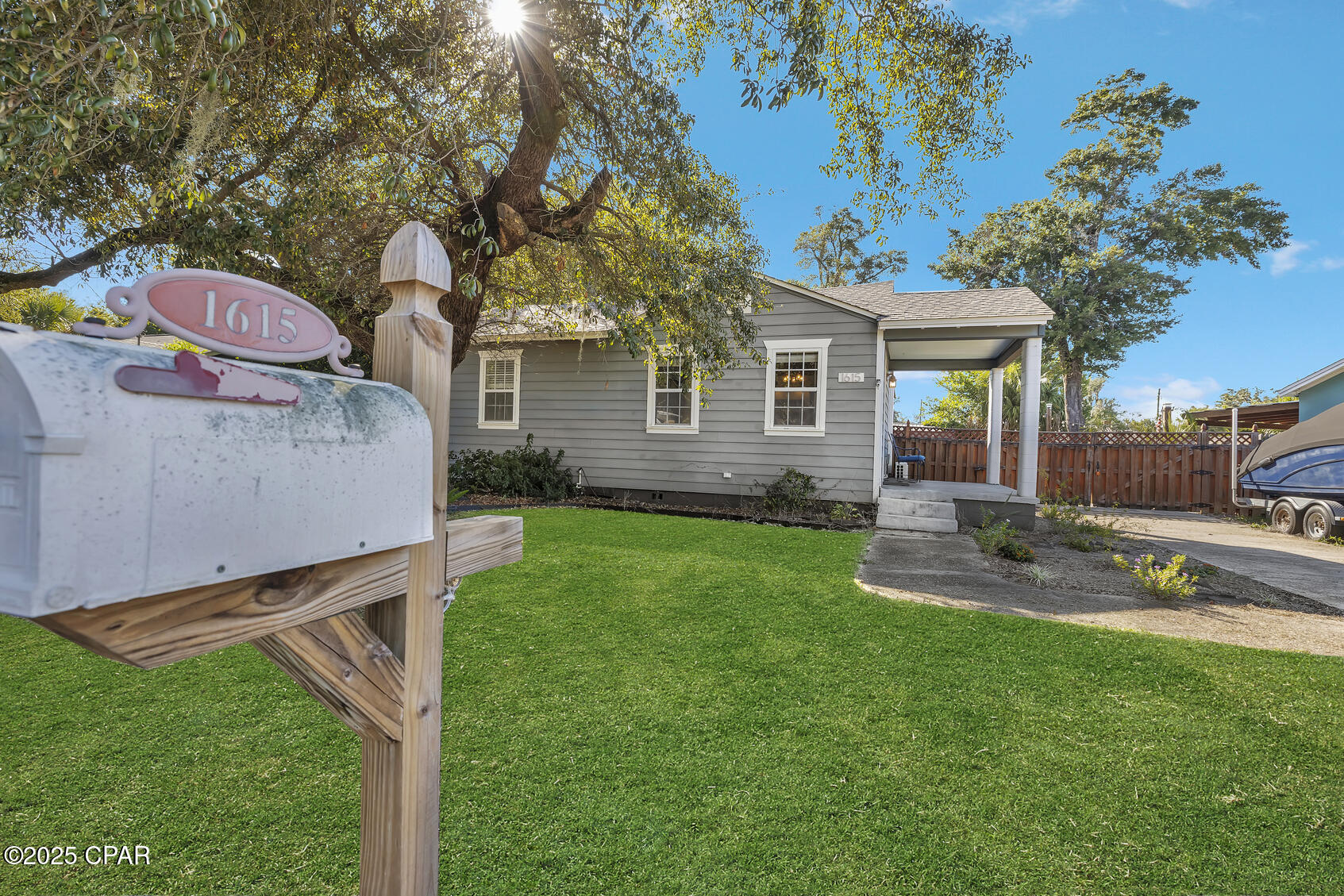 1615 Molitor Avenue, Panama City