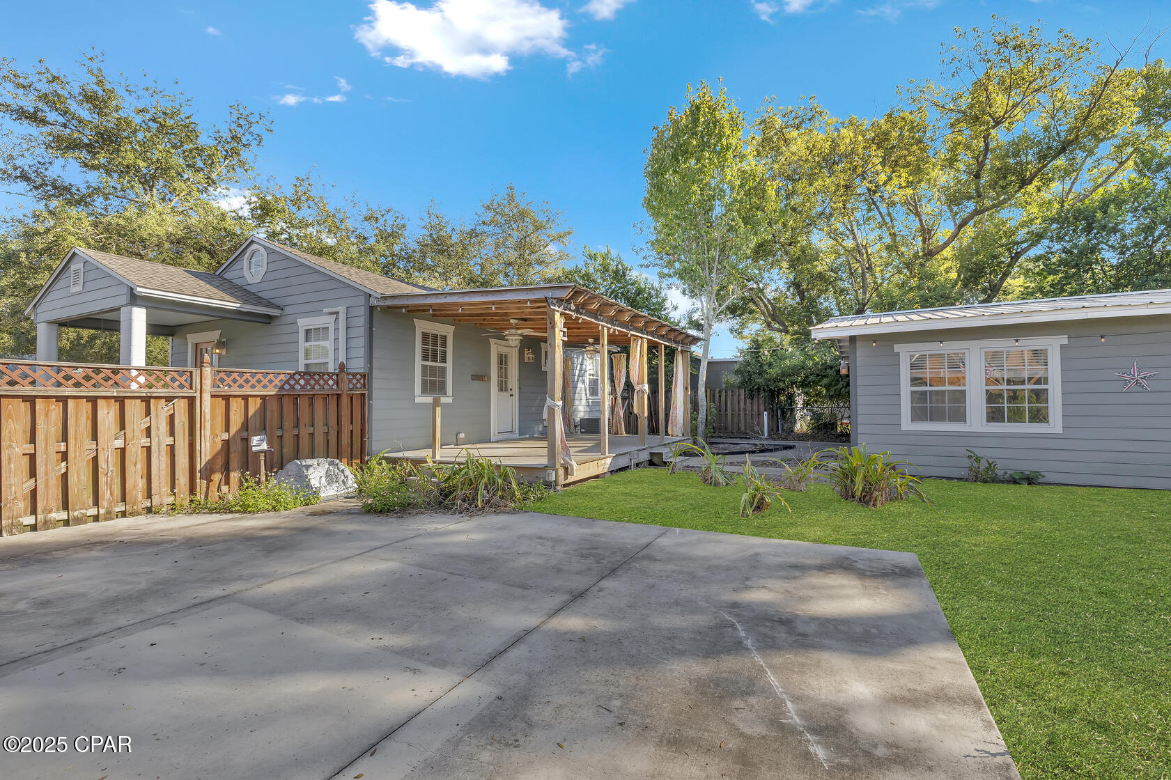 1615 Molitor Avenue, Panama City