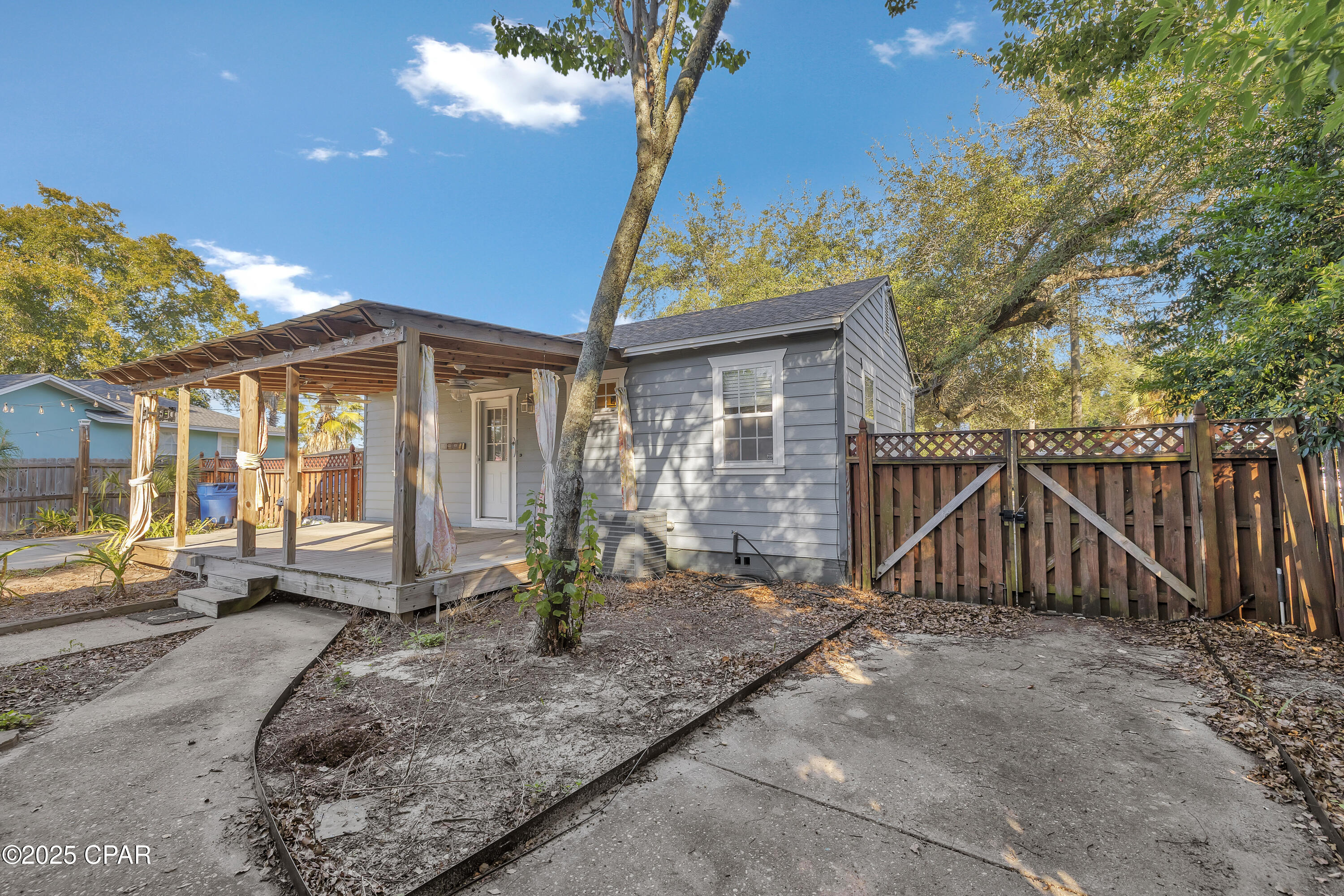 1615 Molitor Avenue, Panama City