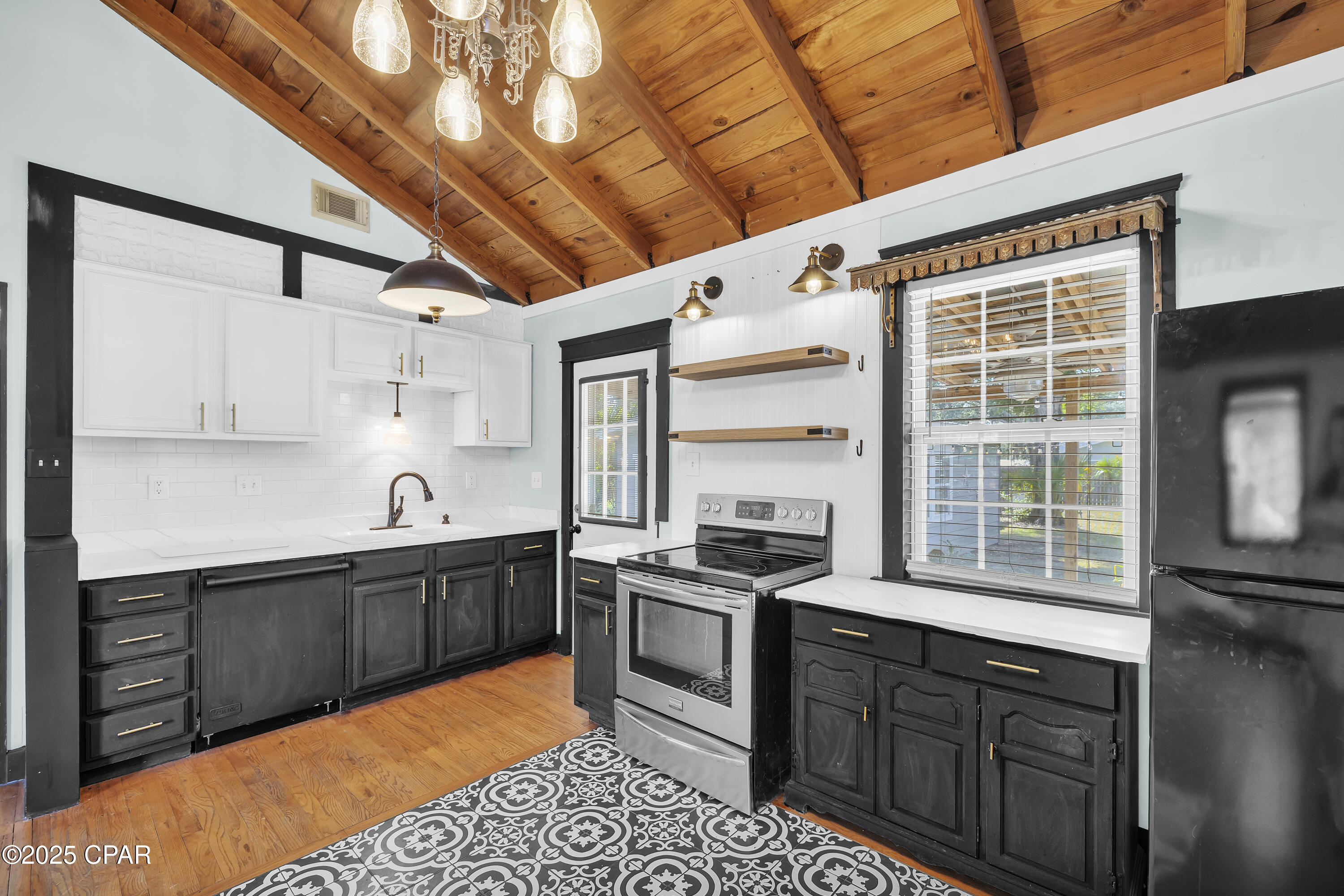 1615 Molitor Avenue, Panama City