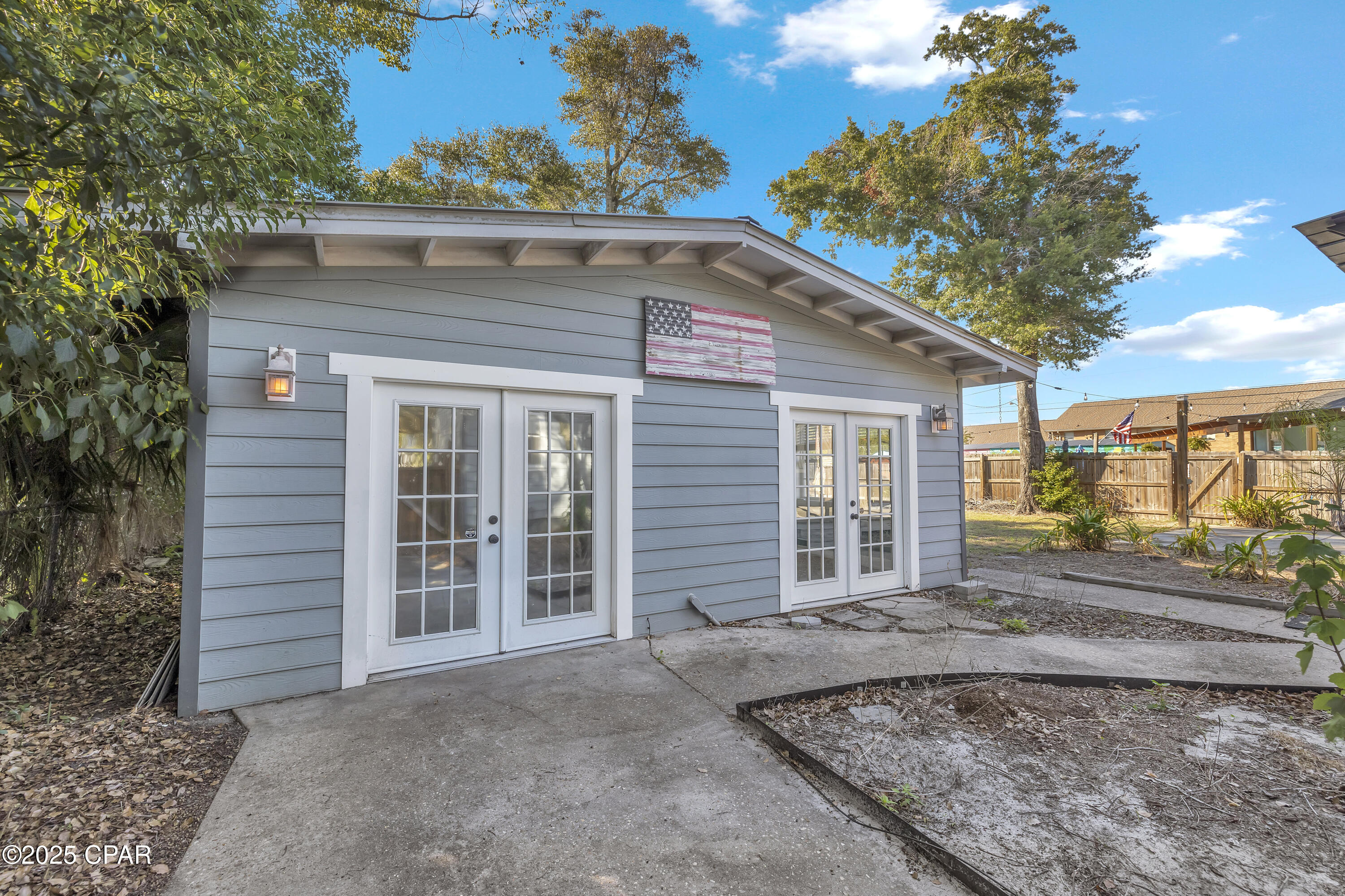 1615 Molitor Avenue, Panama City