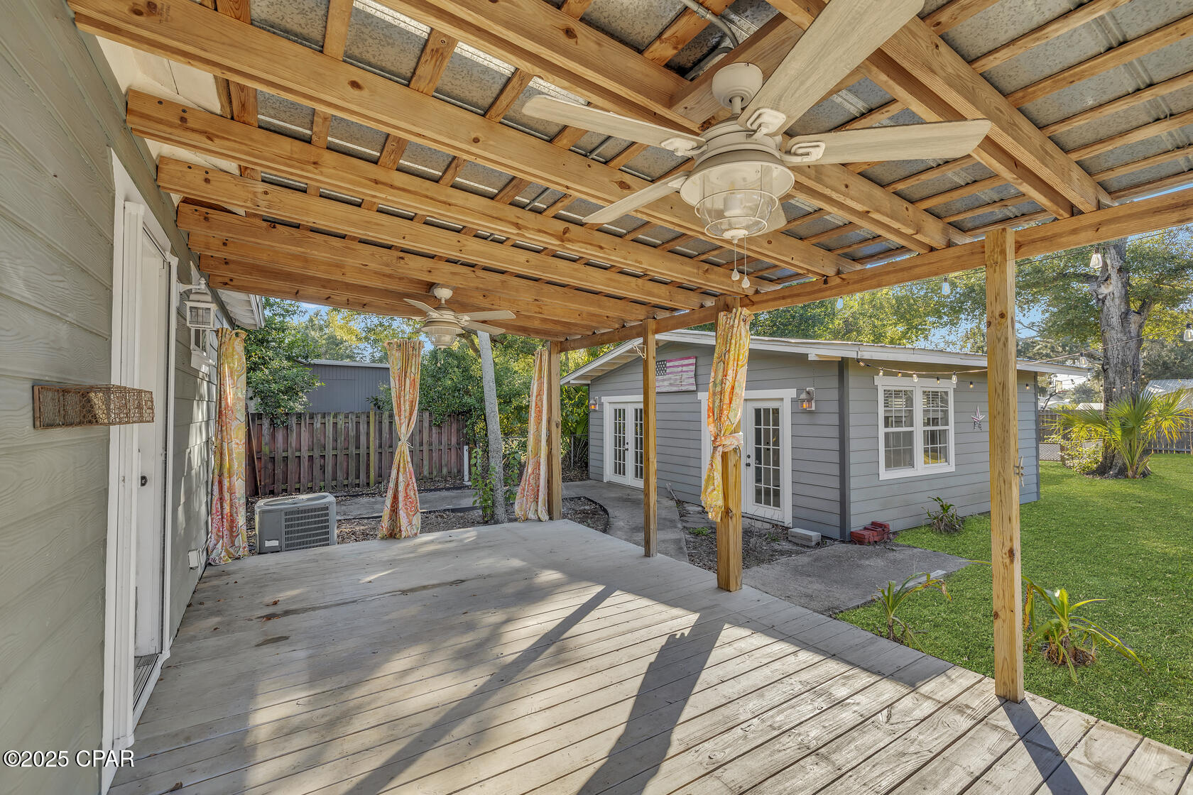 1615 Molitor Avenue, Panama City