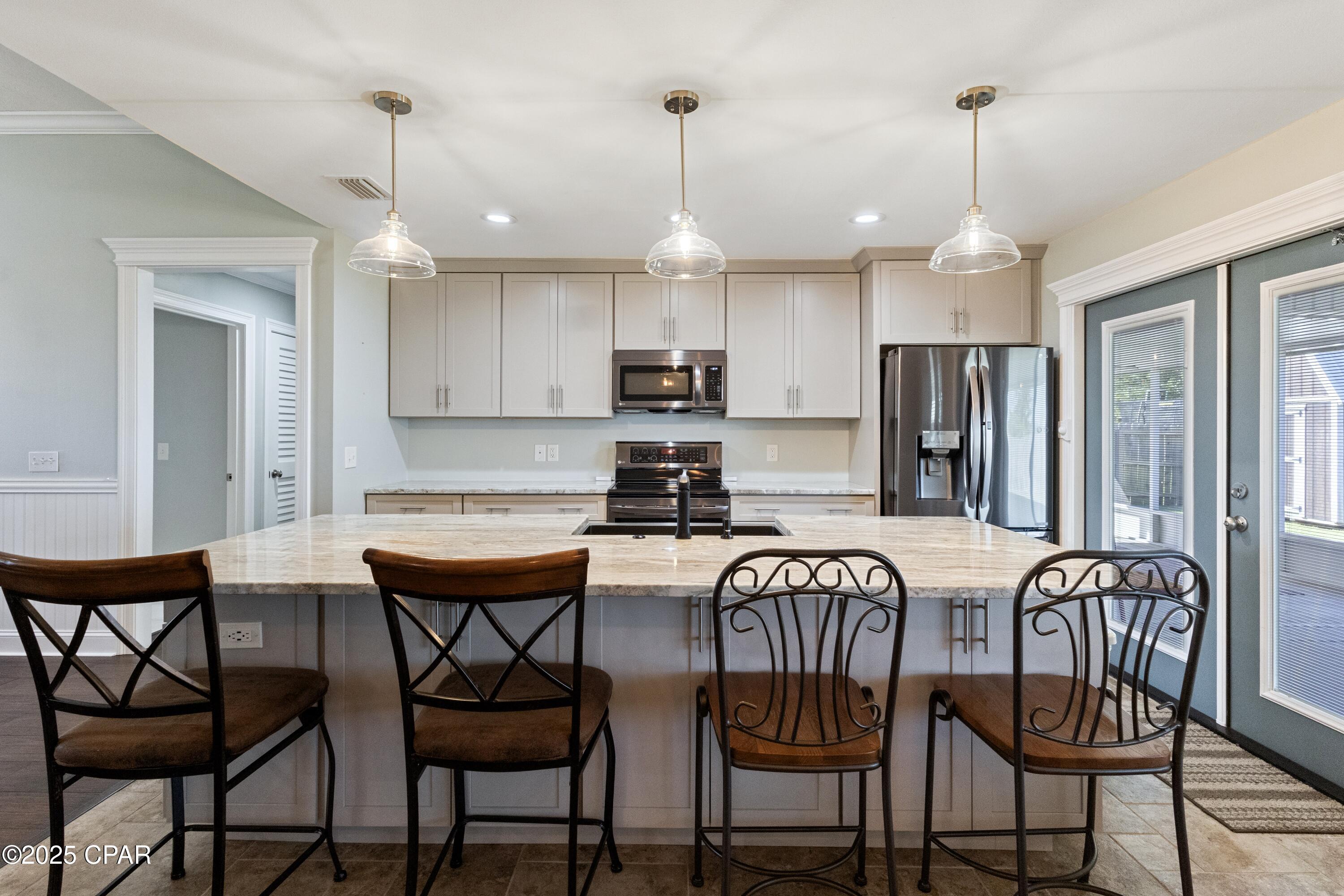 3695 Cedar Park Drive, Panama City