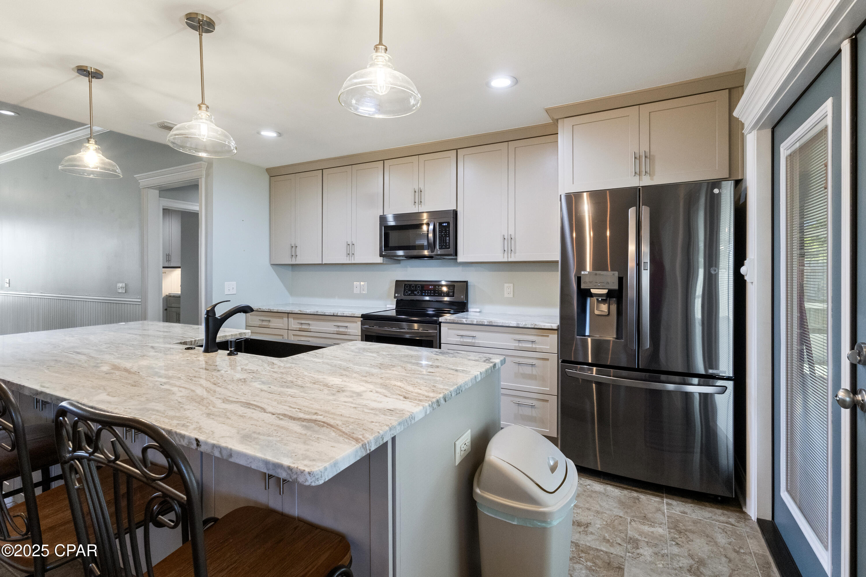 3695 Cedar Park Drive, Panama City