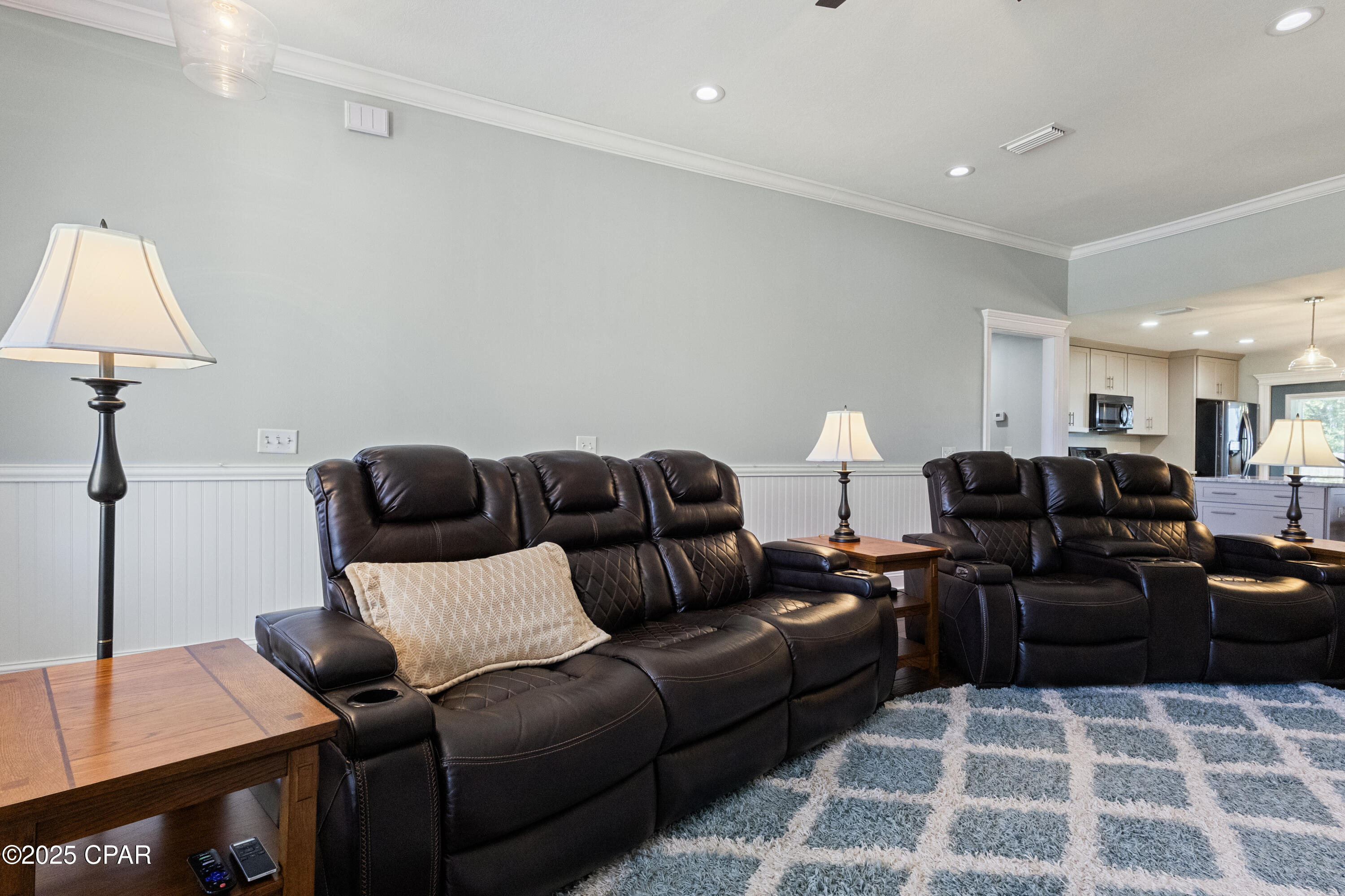 3695 Cedar Park Drive, Panama City