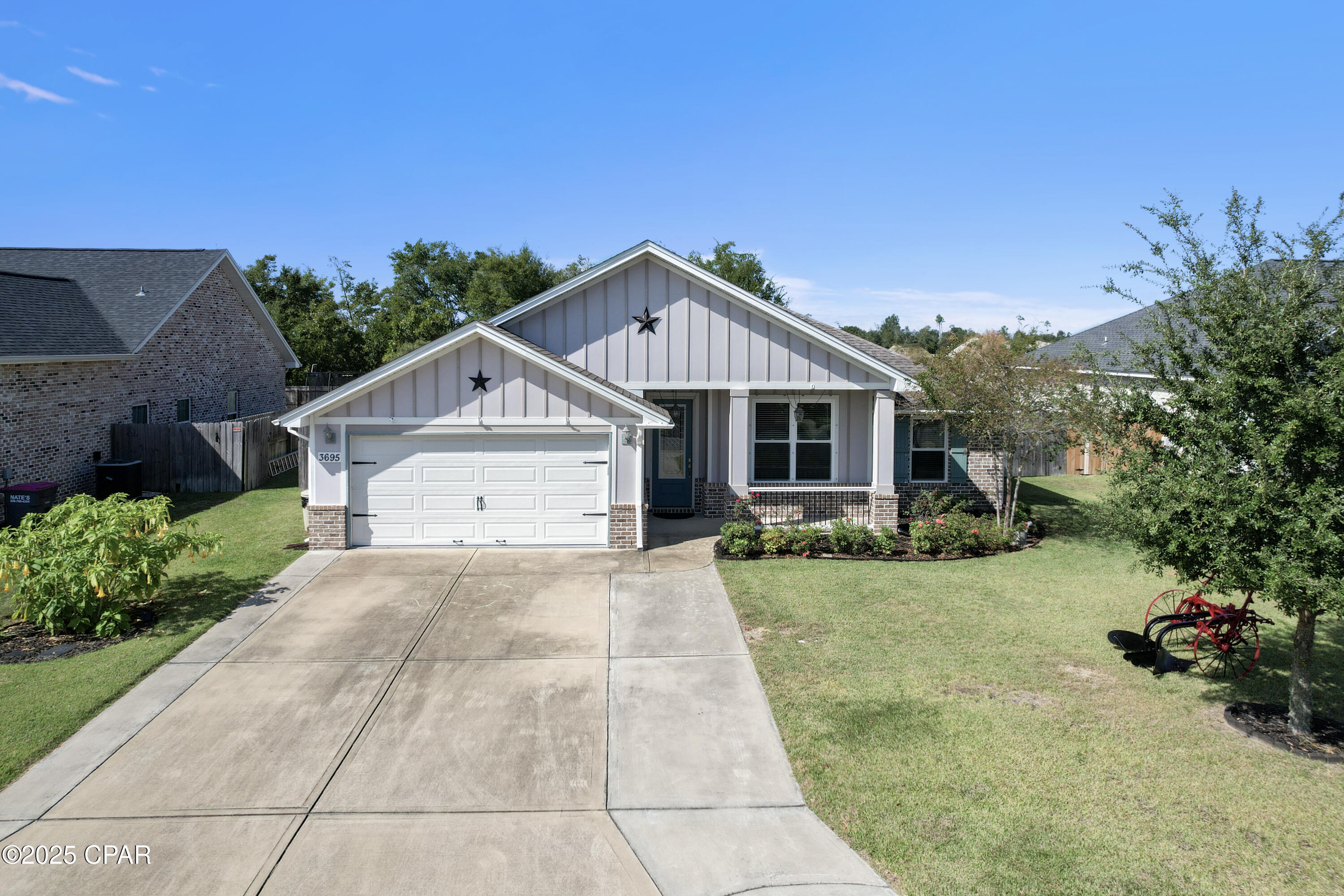 3695 Cedar Park Drive, Panama City