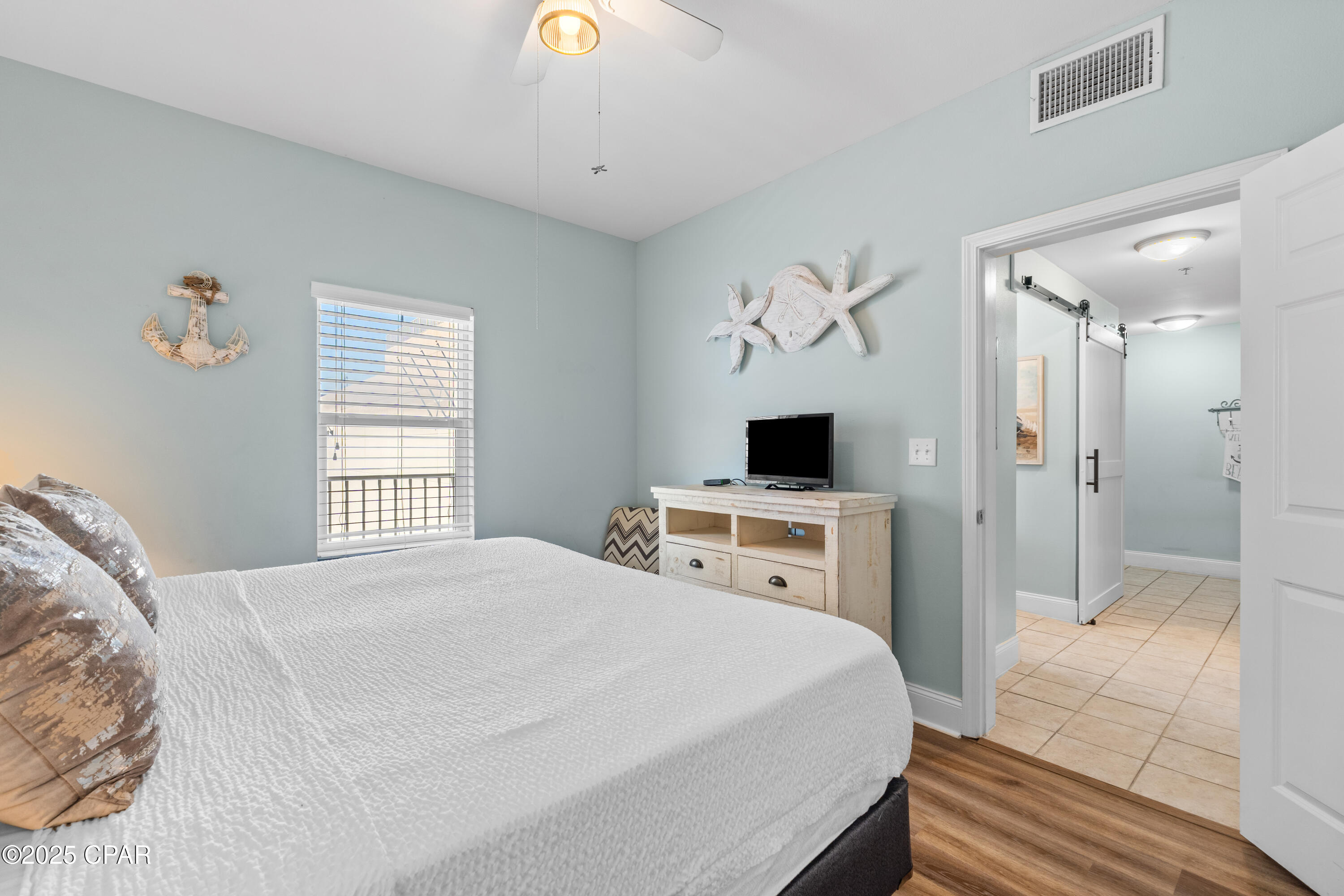 9902 S Thomas Drive 729