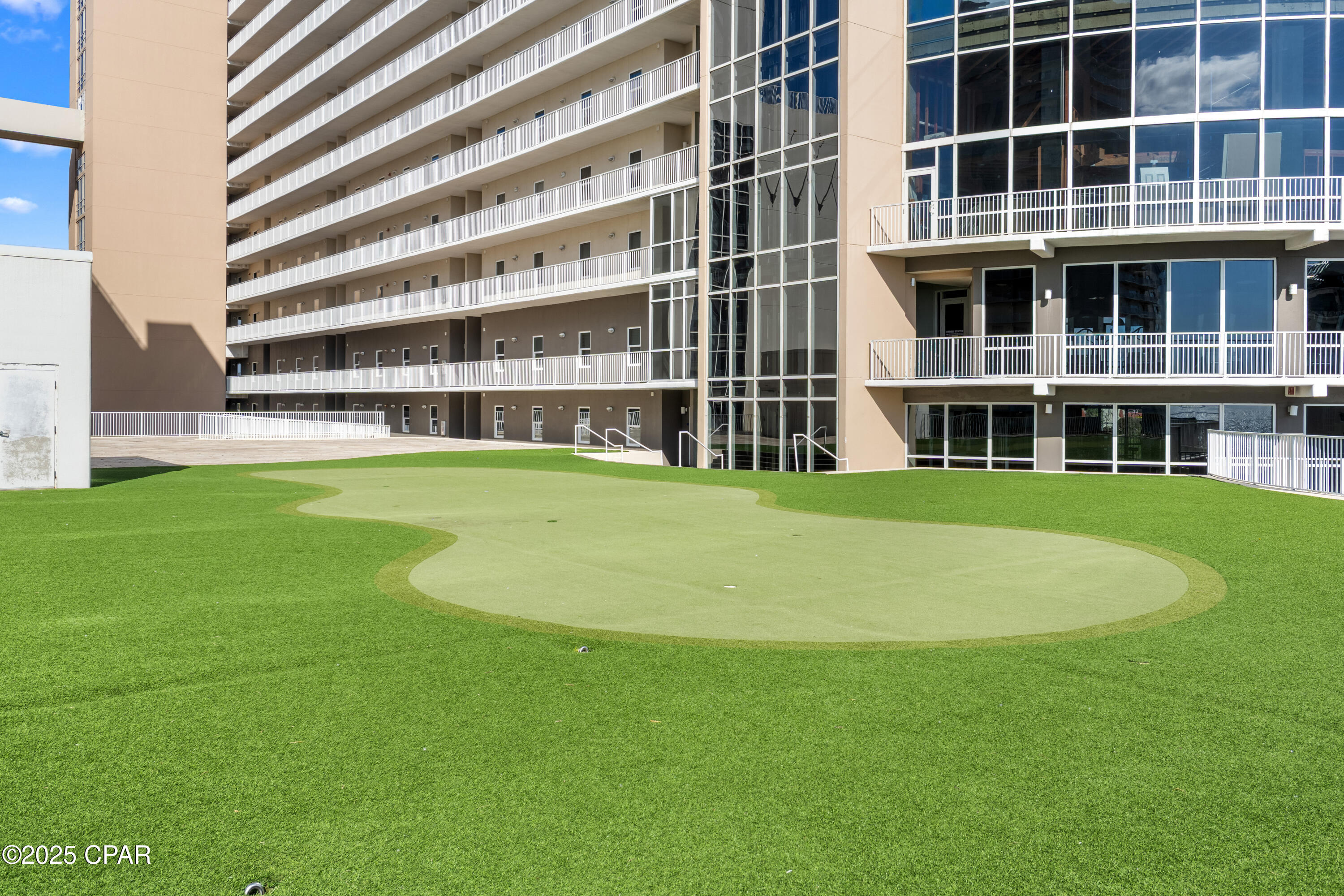 9902 S Thomas Drive 729