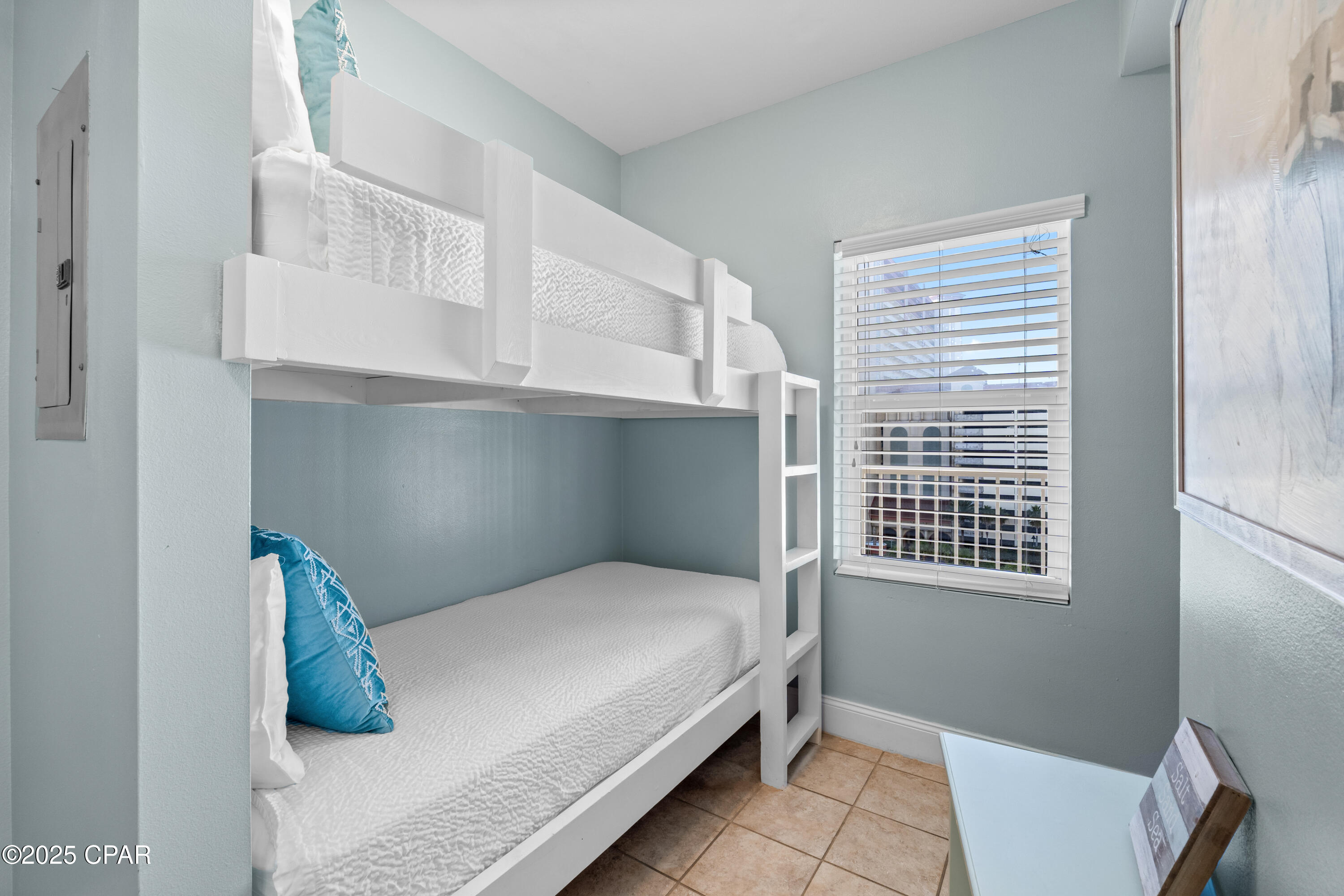 9902 S Thomas Drive 729