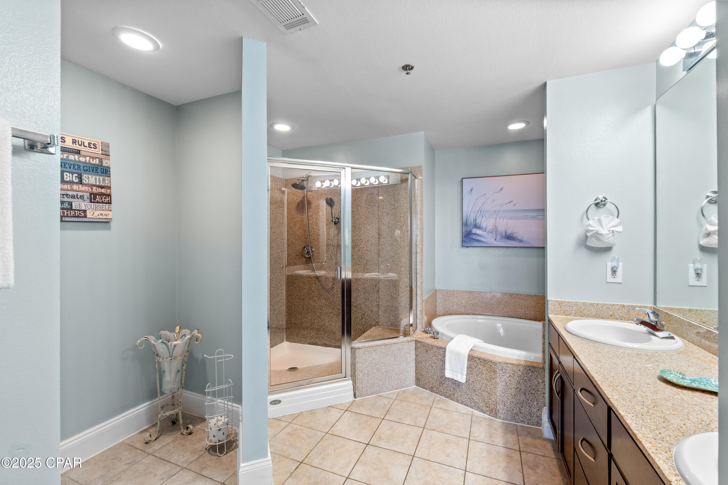 9902 S Thomas Drive 729