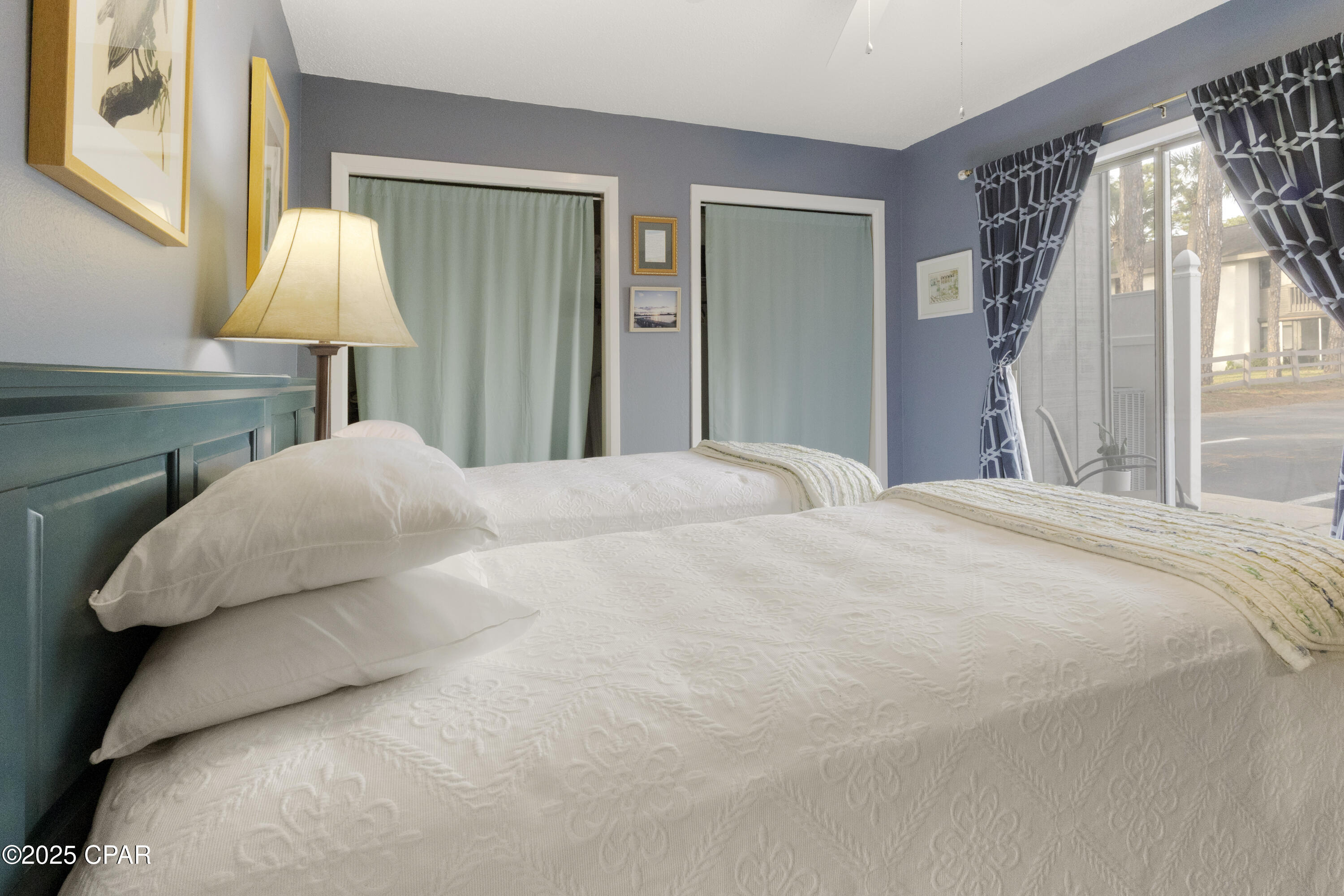 6909 N Lagoon Drive 3E