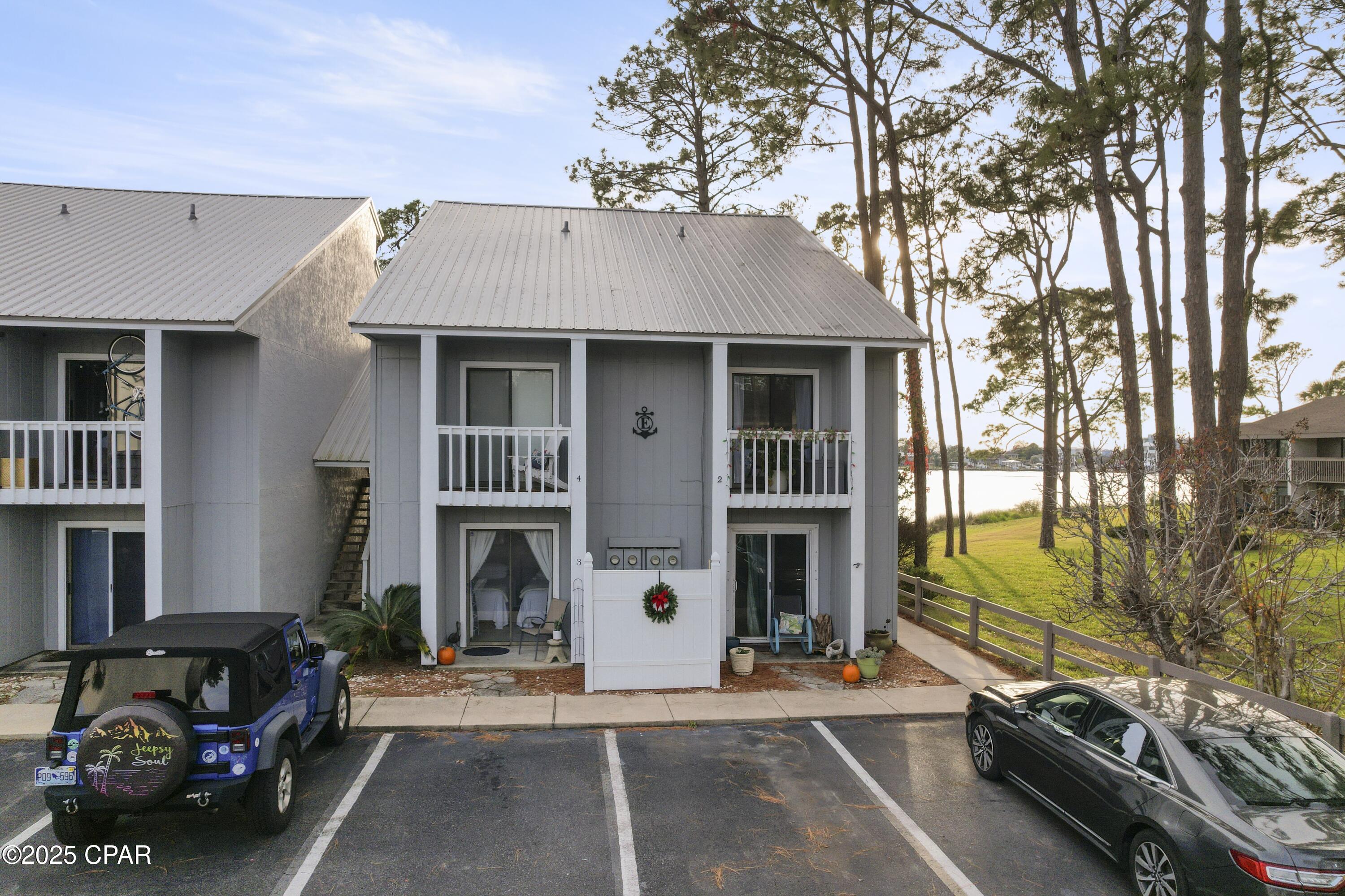 6909 N Lagoon Drive 3E