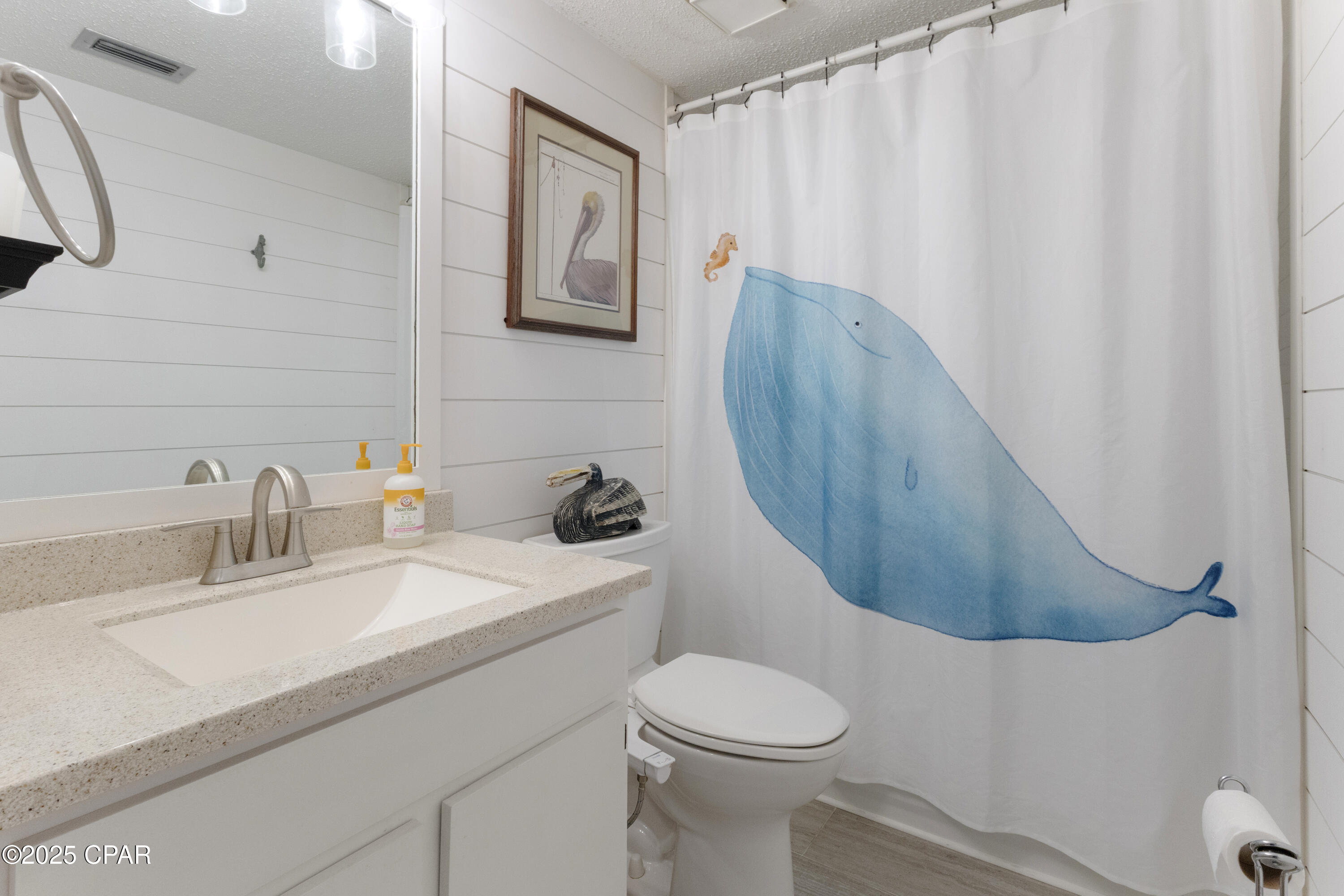 6909 N Lagoon Drive 3E