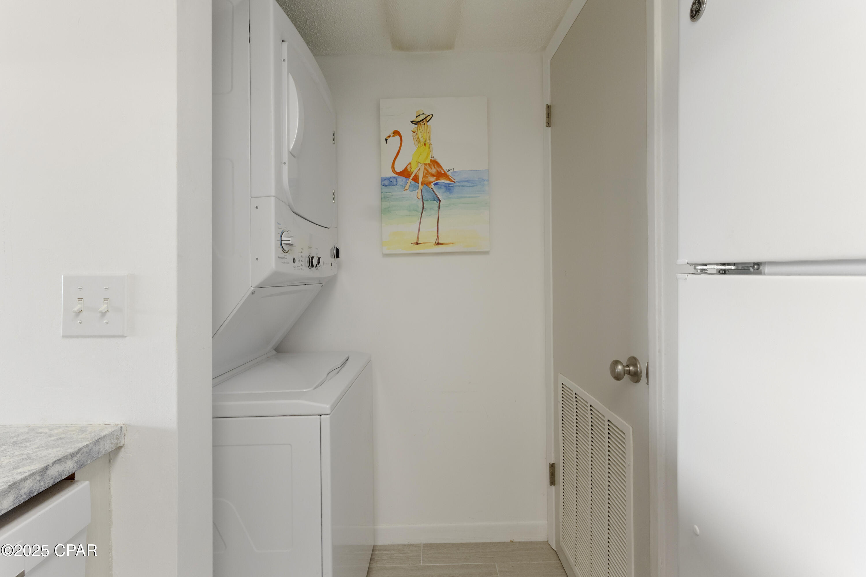 6909 N Lagoon Drive 3E