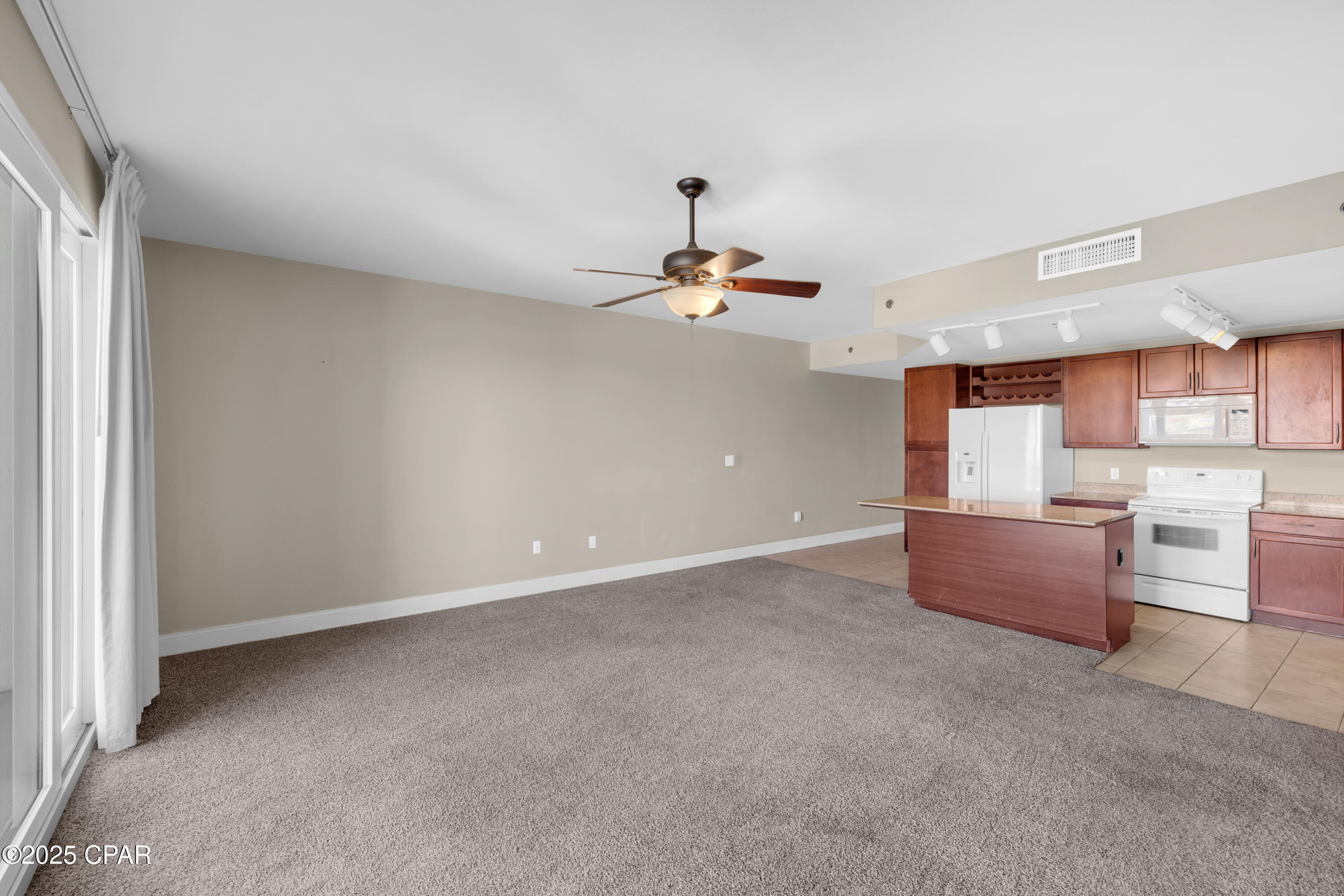9902 S Thomas Drive 935
