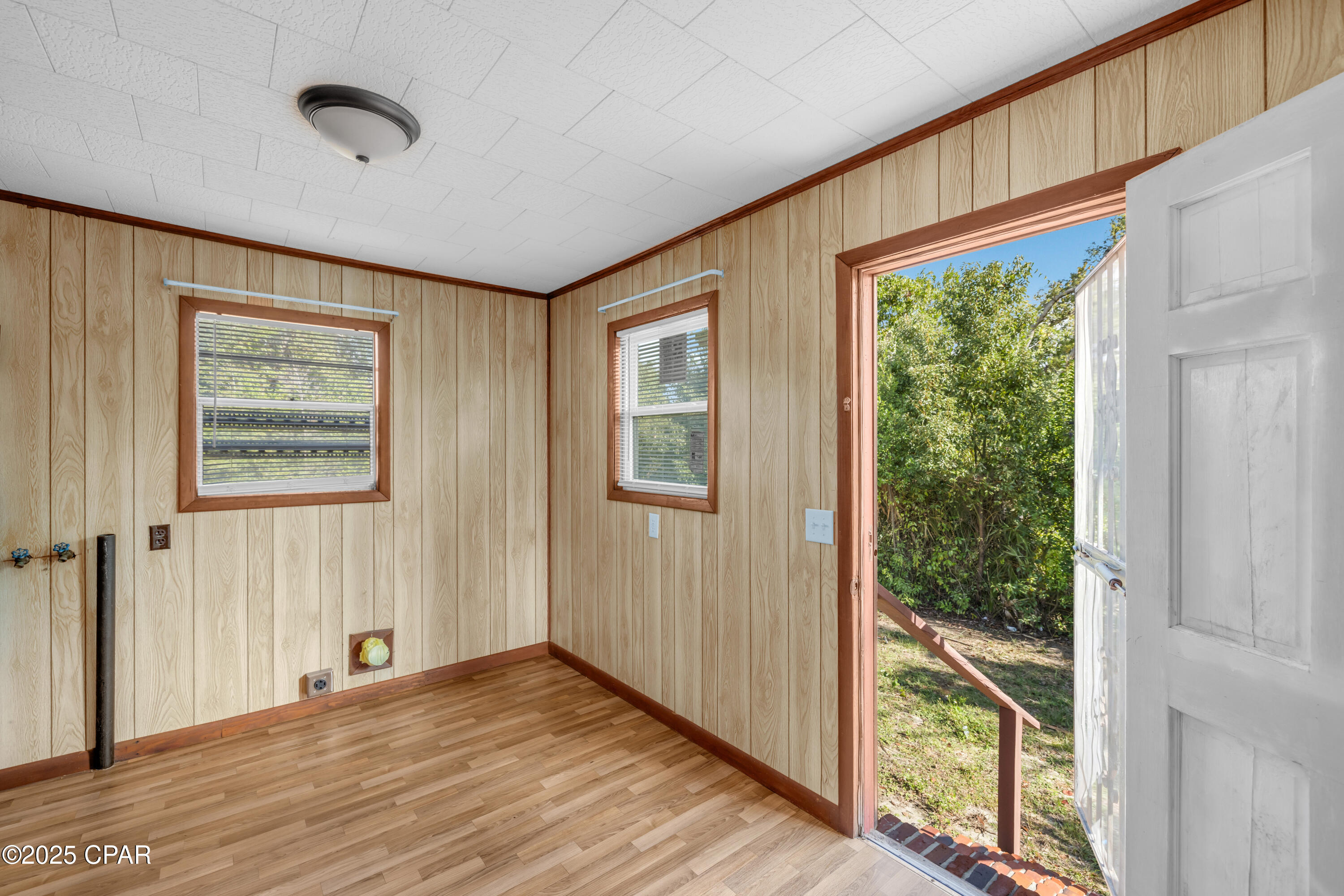 1332 N Palo Alto Avenue