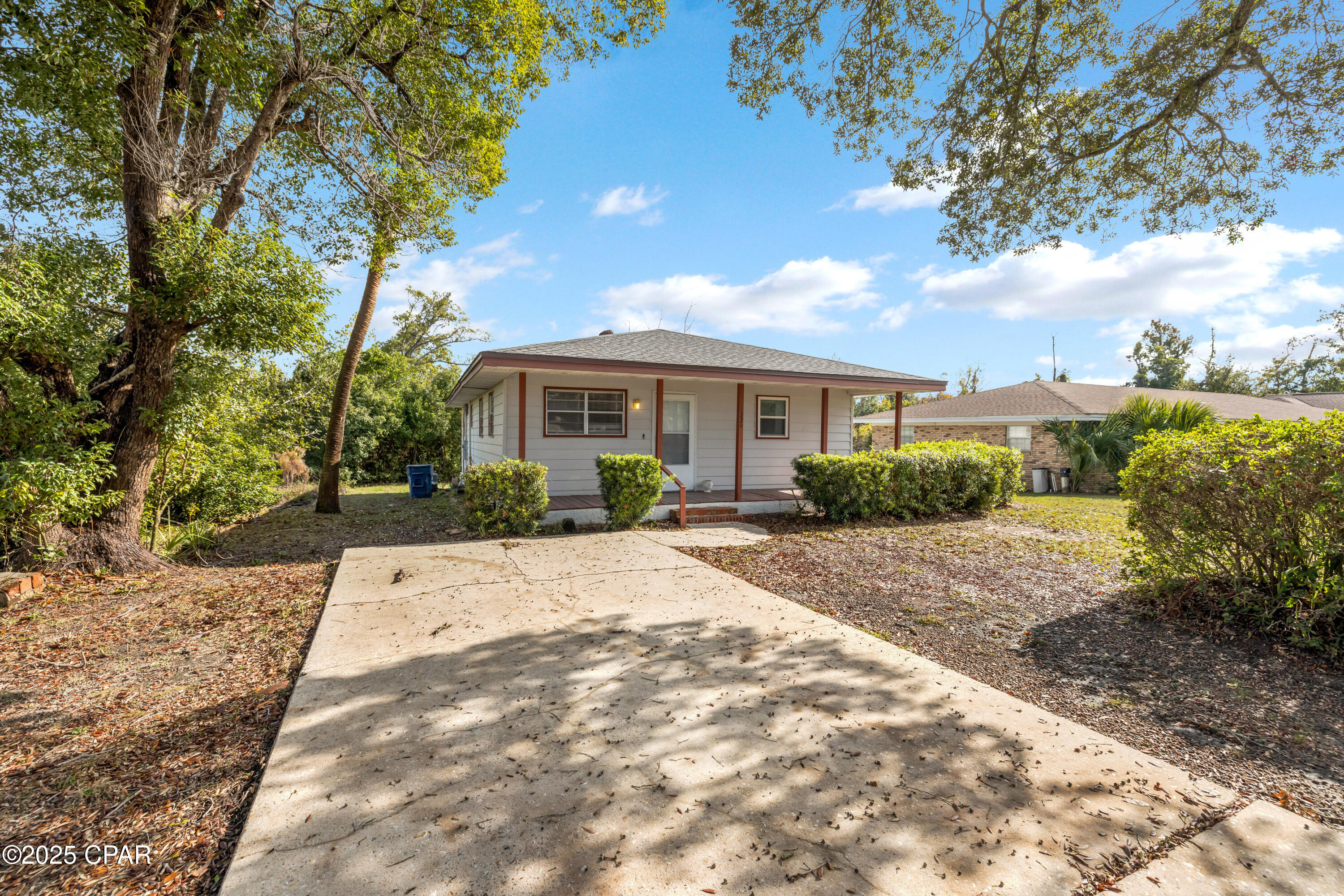 1332 N Palo Alto Avenue