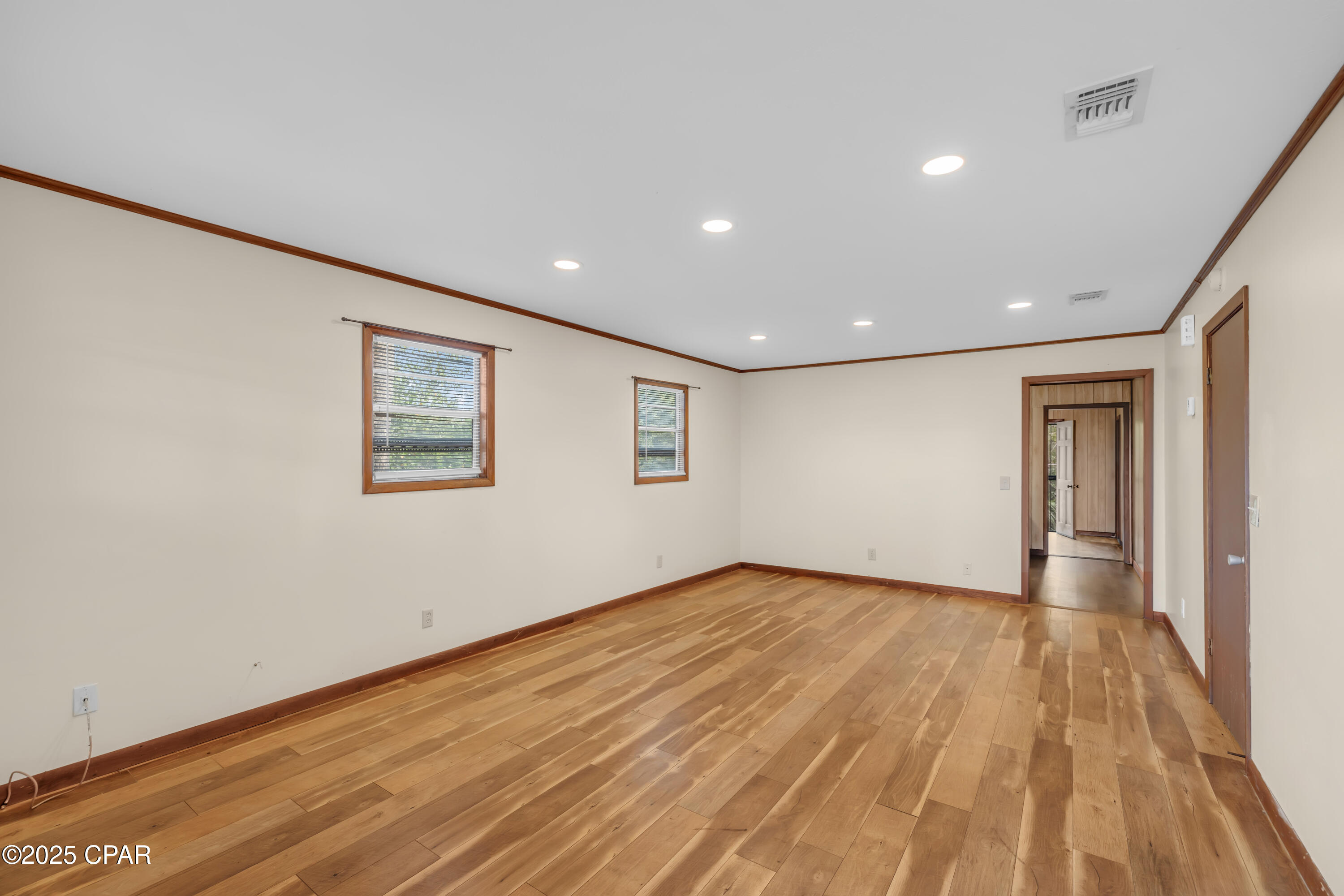 1332 N Palo Alto Avenue