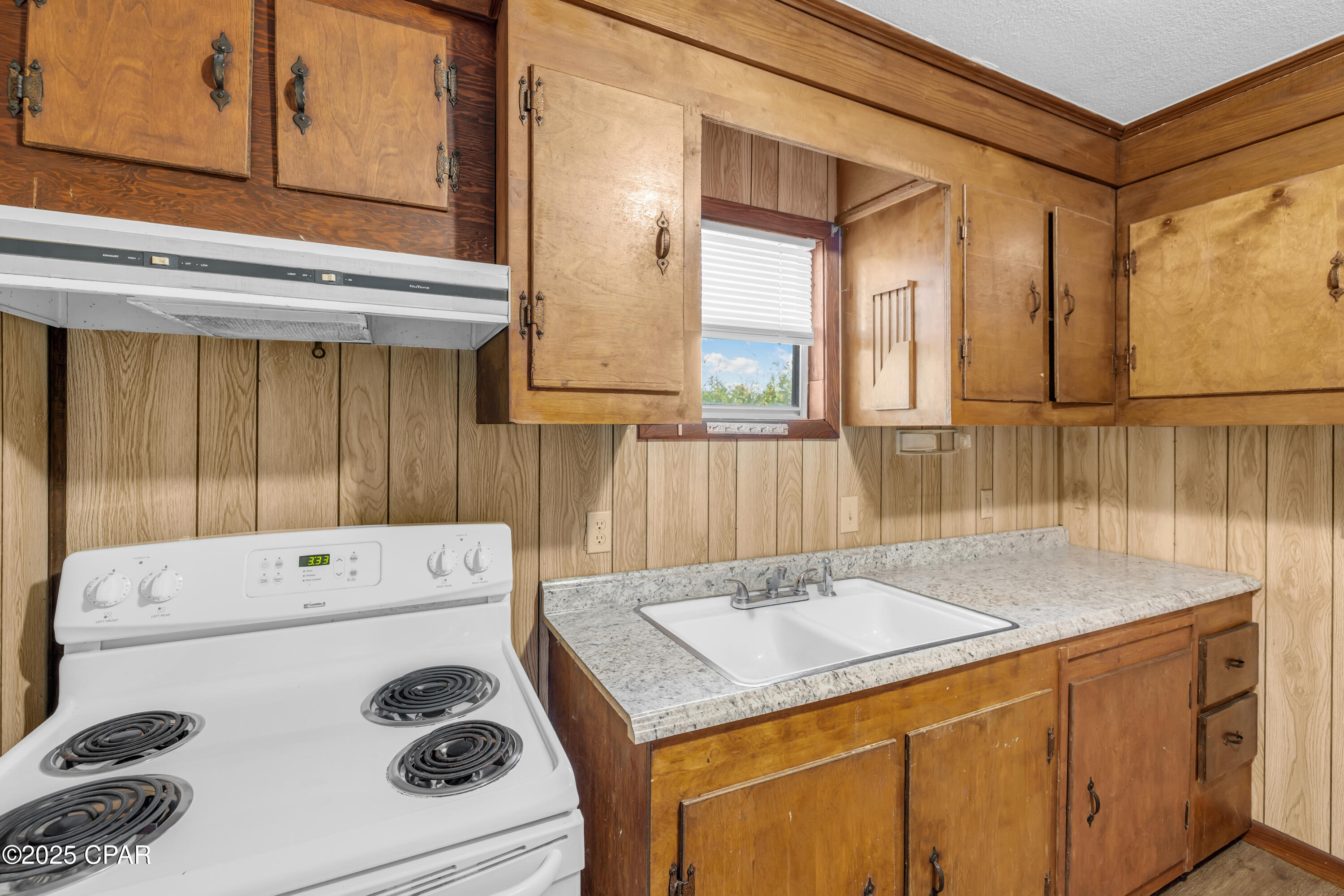 1332 N Palo Alto Avenue