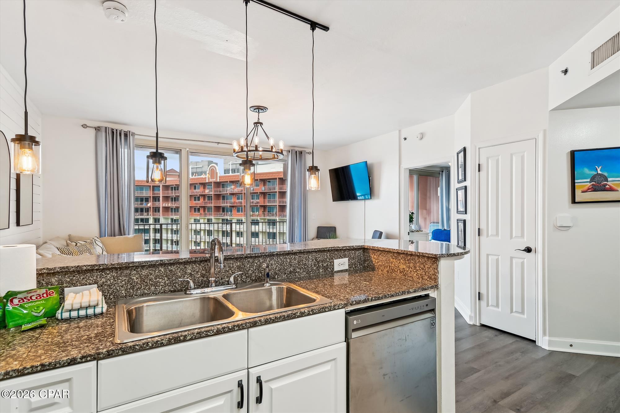 9900 S Thomas Drive 2123