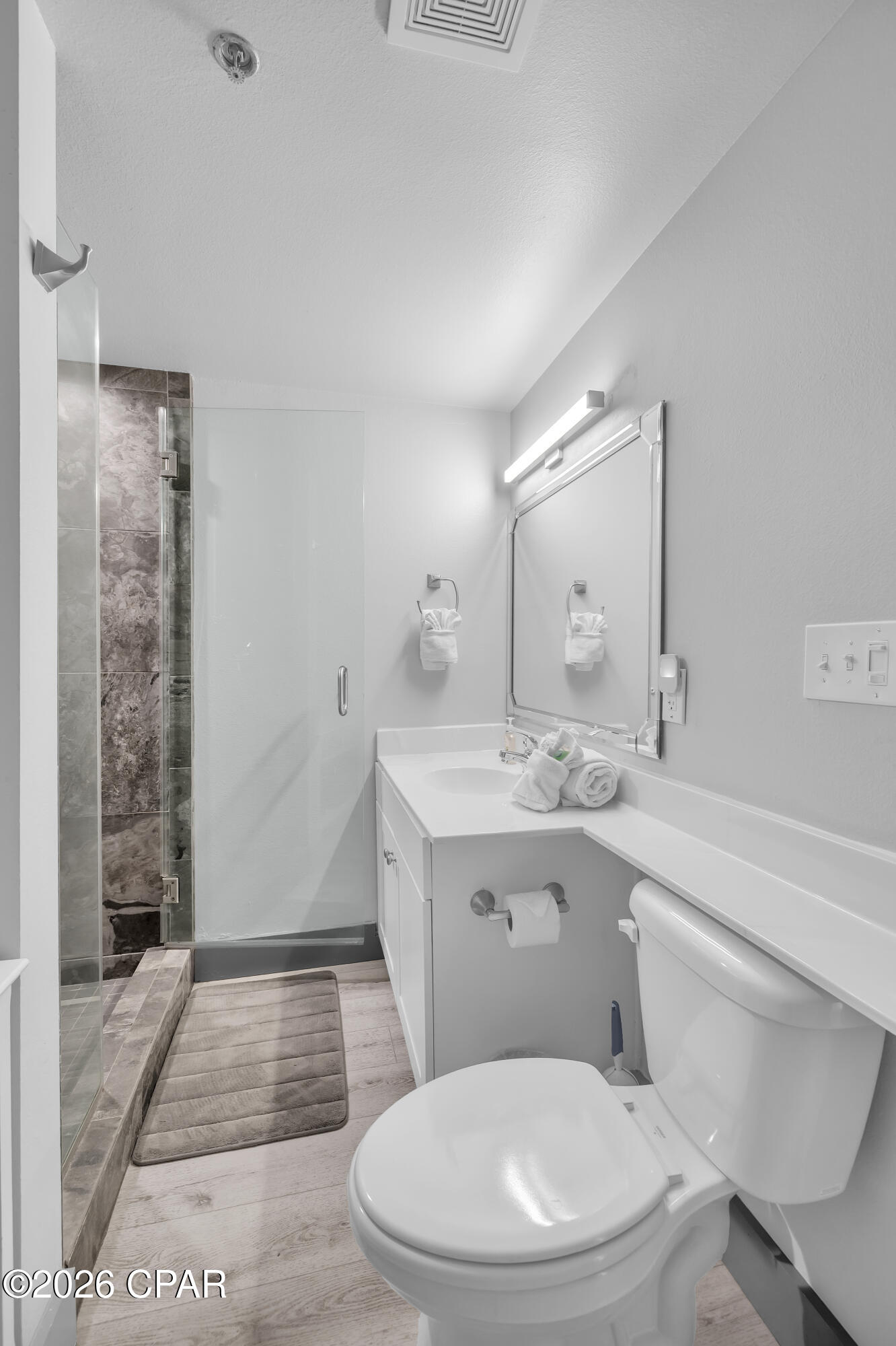 9900 S Thomas Drive 2003