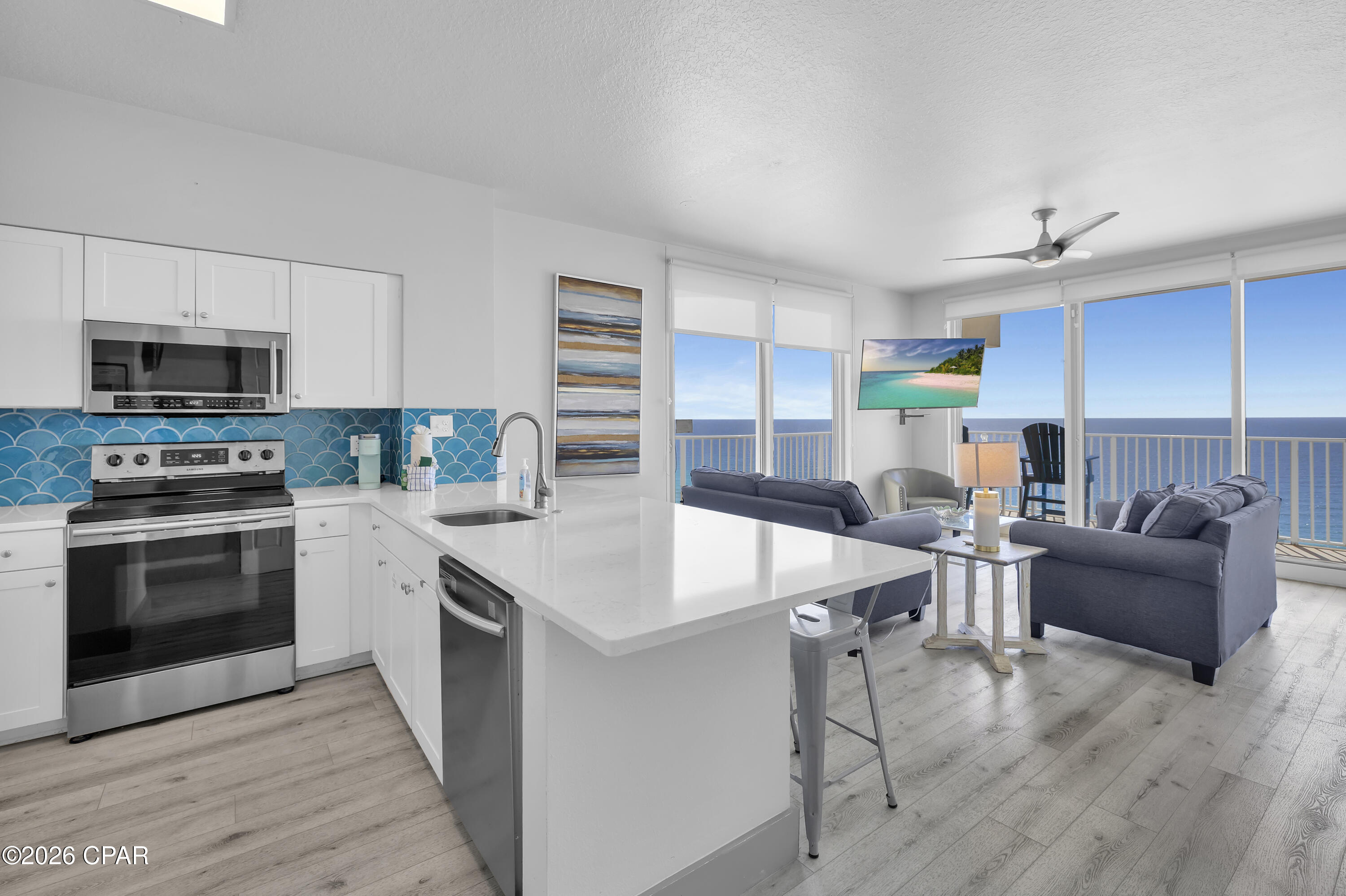 9900 S Thomas Drive 2003