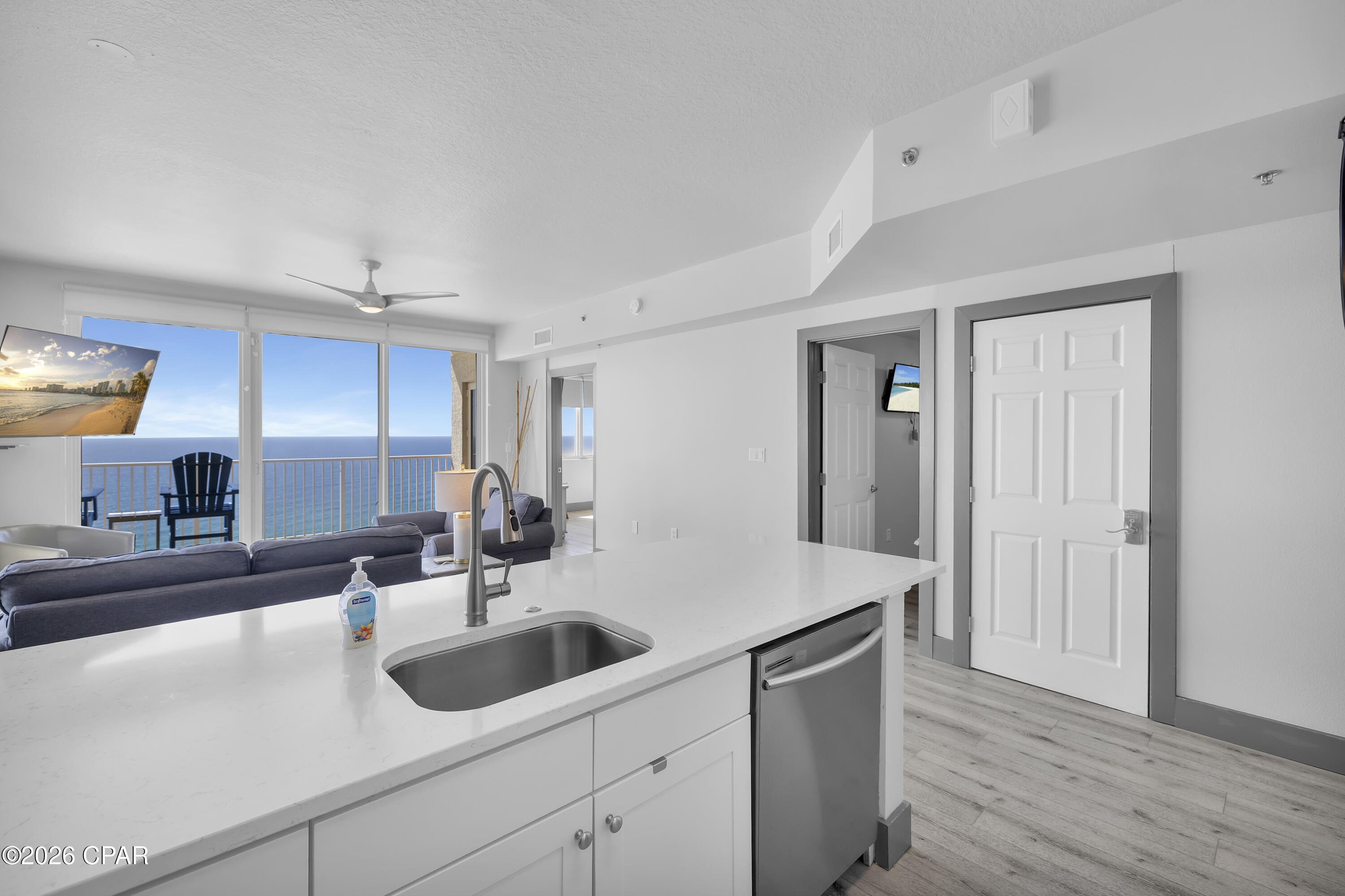 9900 S Thomas Drive 2003