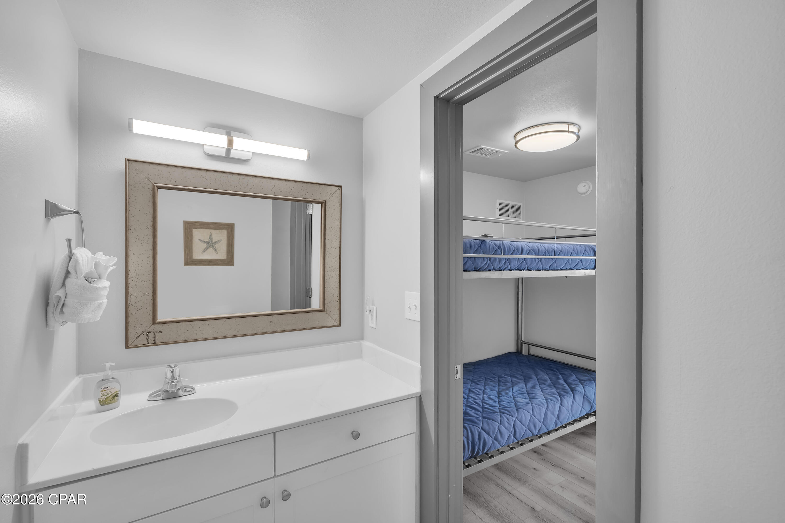 9900 S Thomas Drive 2003