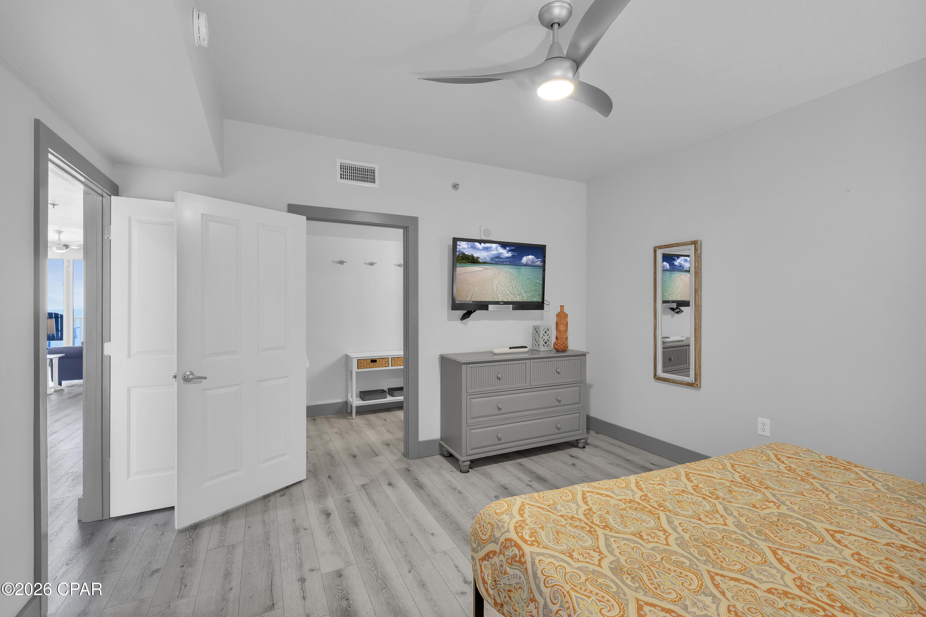 9900 S Thomas Drive 2003