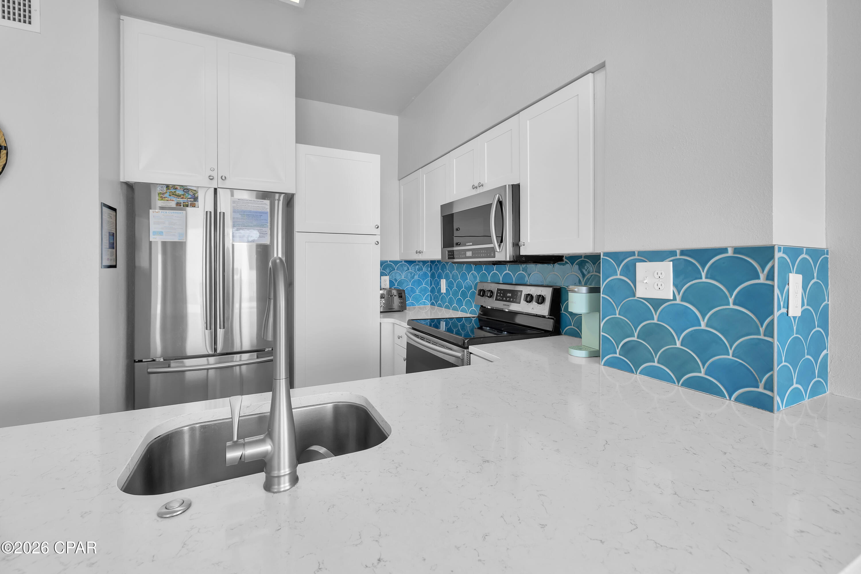 9900 S Thomas Drive 2003