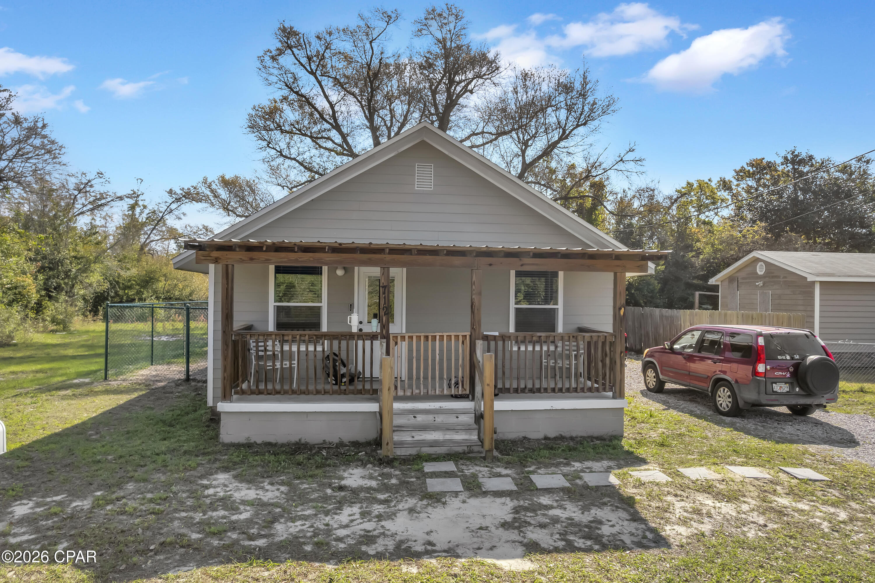 712 College Avenue