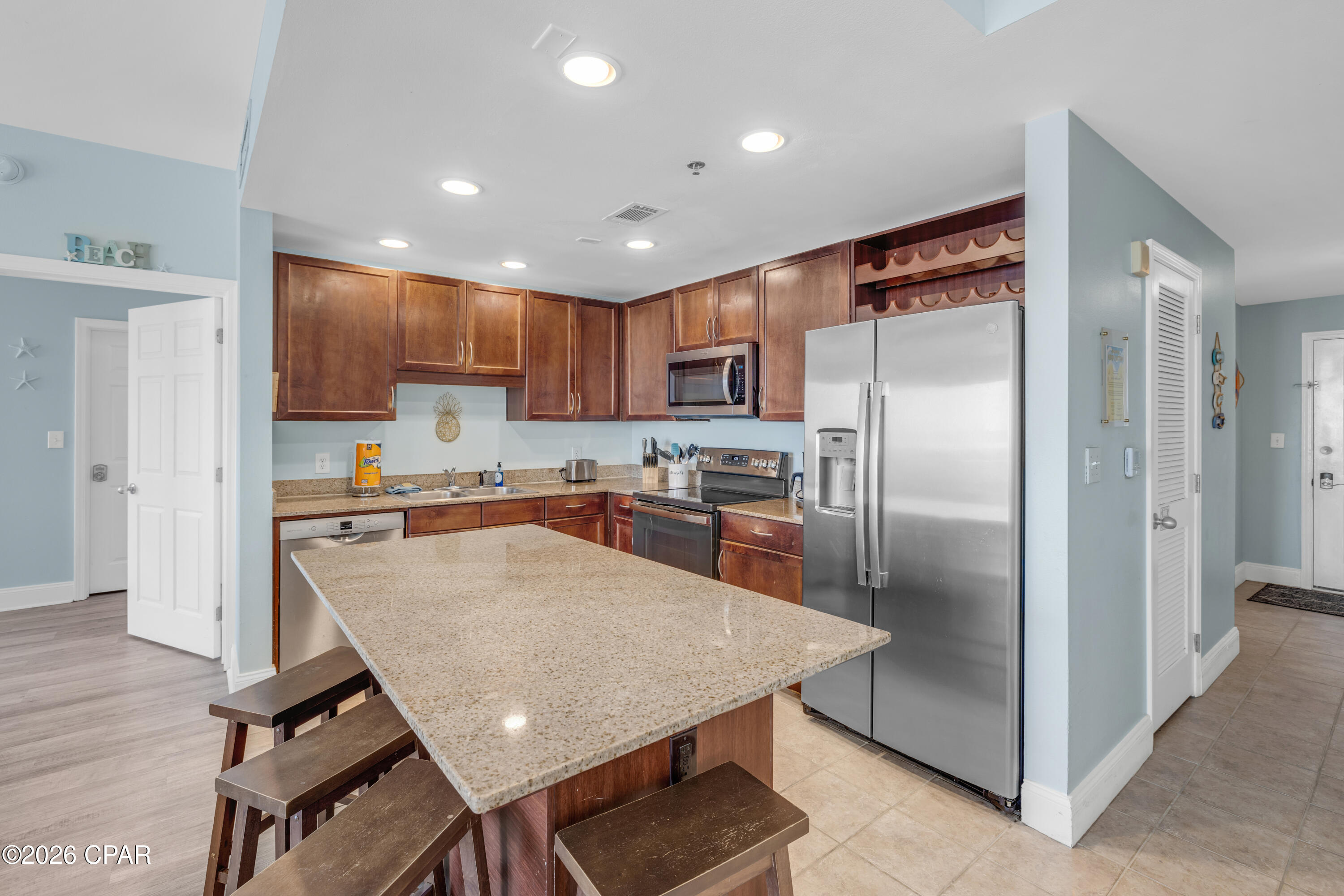 9860 S Thomas Drive 501