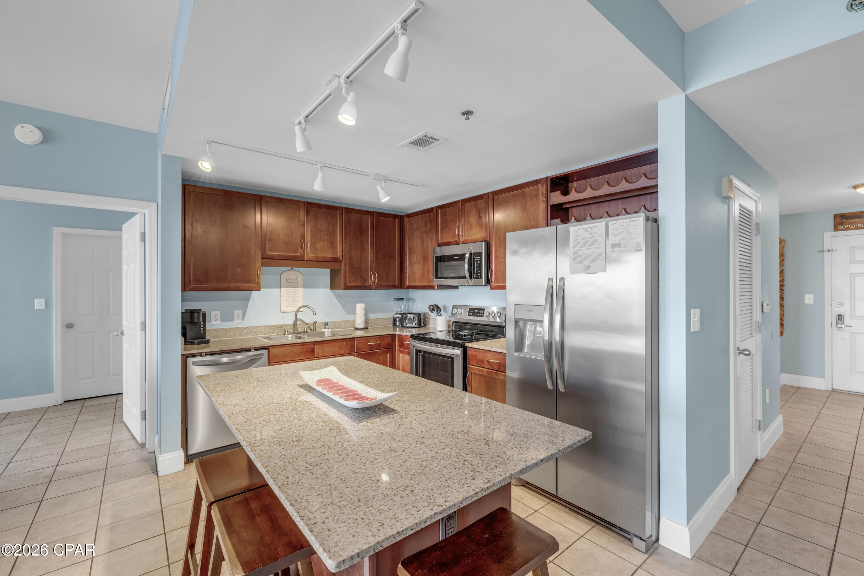 9860 S Thomas Drive 1022