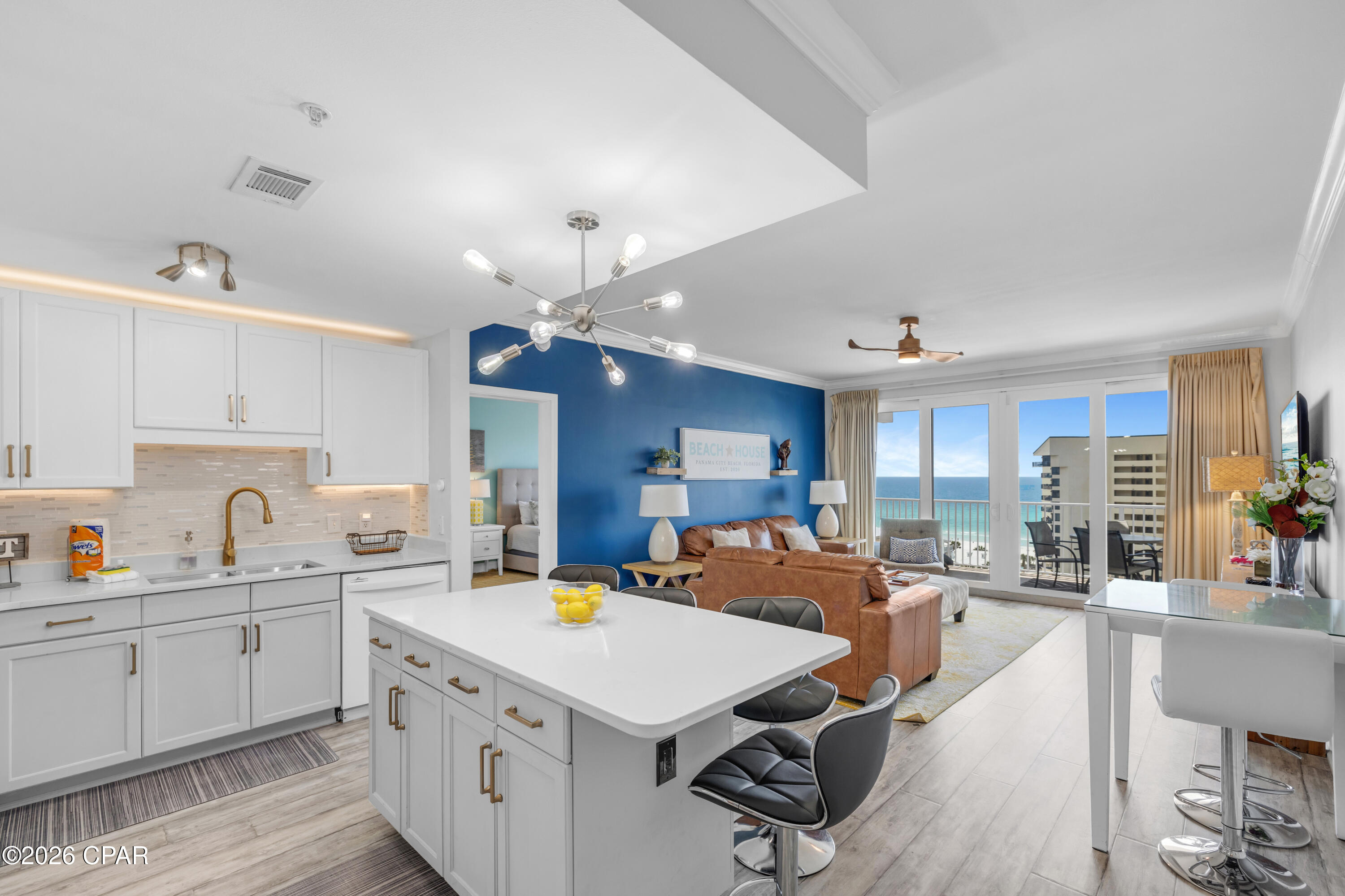 9860 S Thomas Drive 809