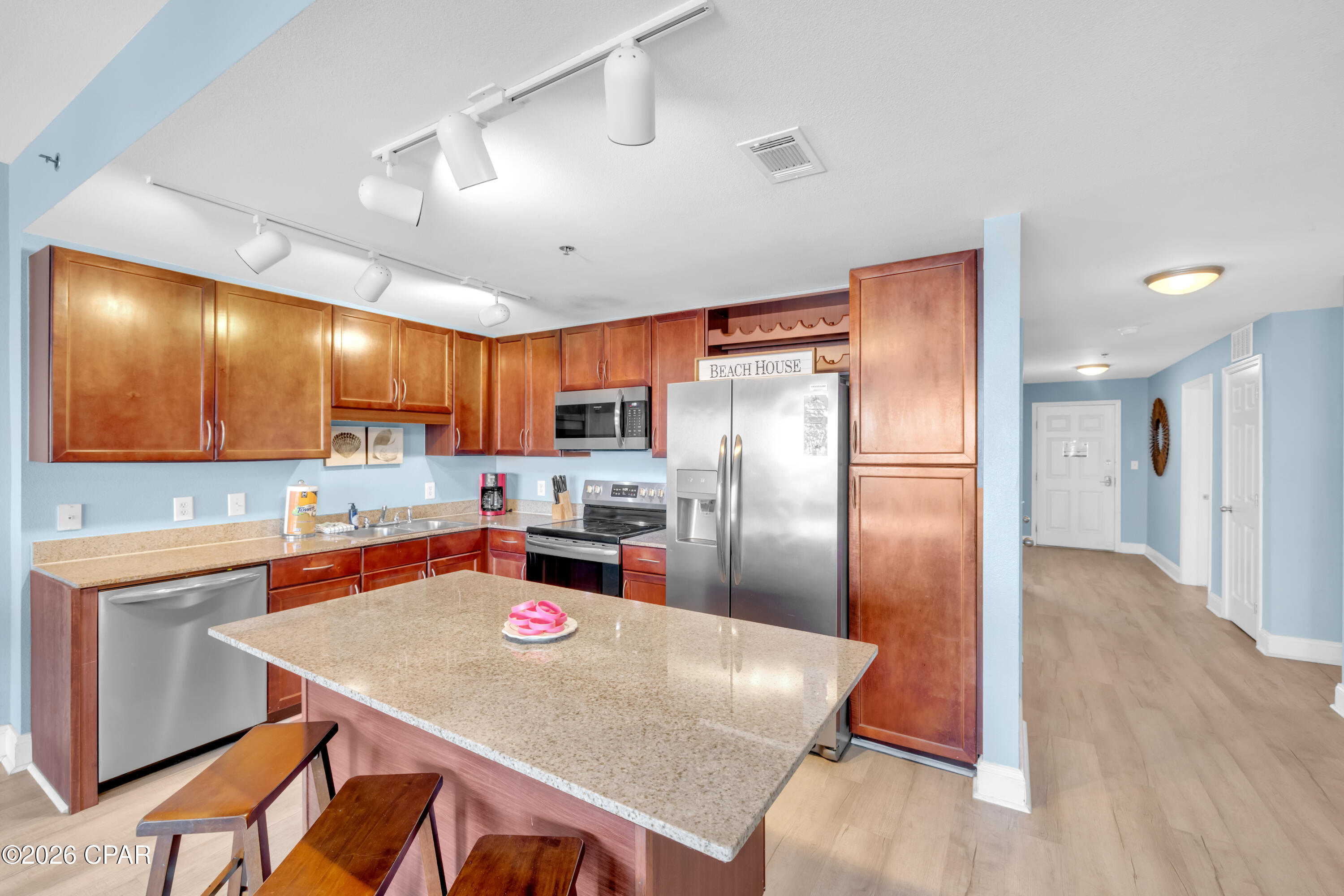 9860 S Thomas Drive 1612